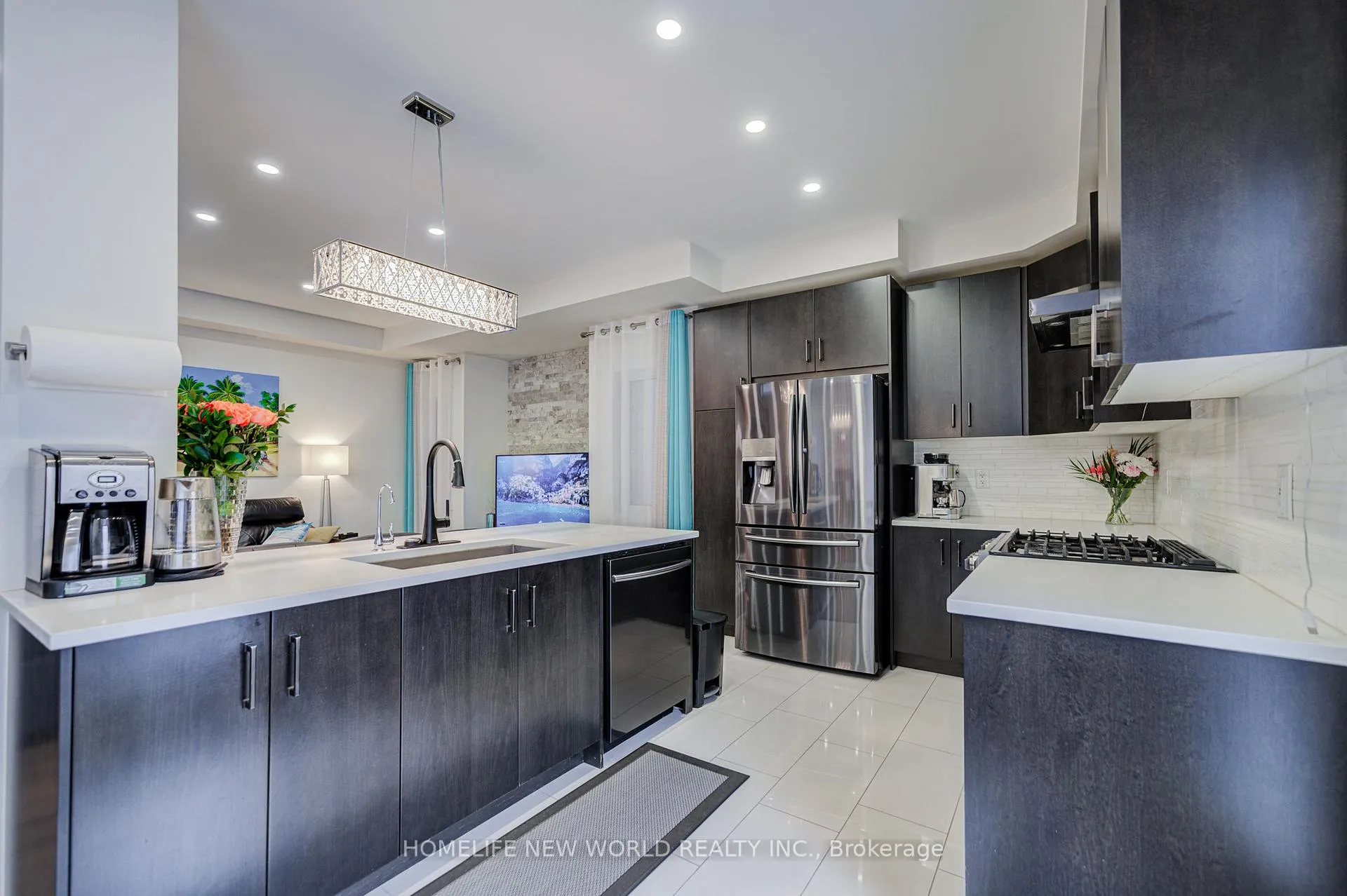 Photo 15 of 74 Tango Crescent, Newmarket, Woodland Hill — HOMEH