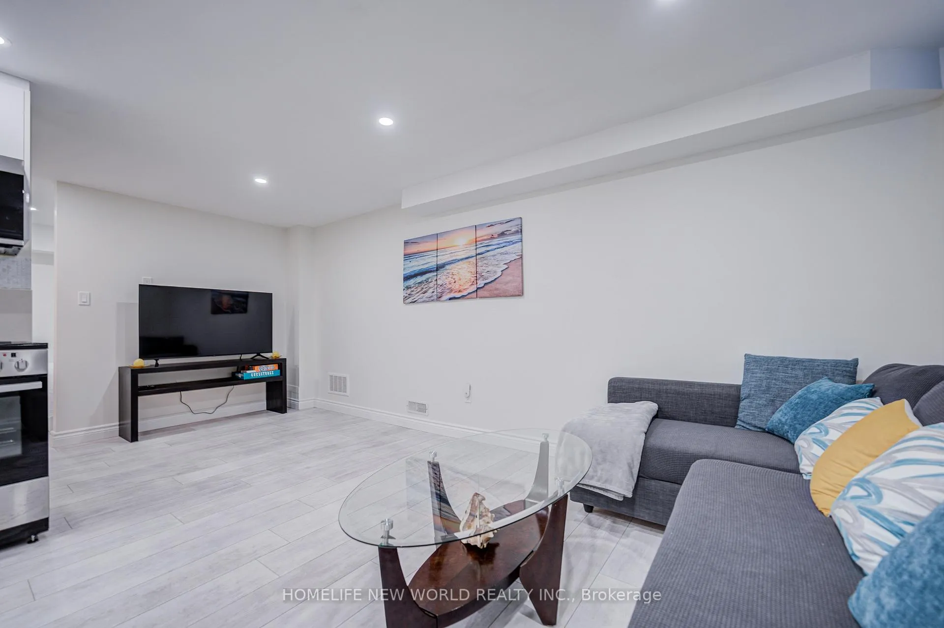 Photo 47 of 74 Tango Crescent, Newmarket, Woodland Hill — HOMEH