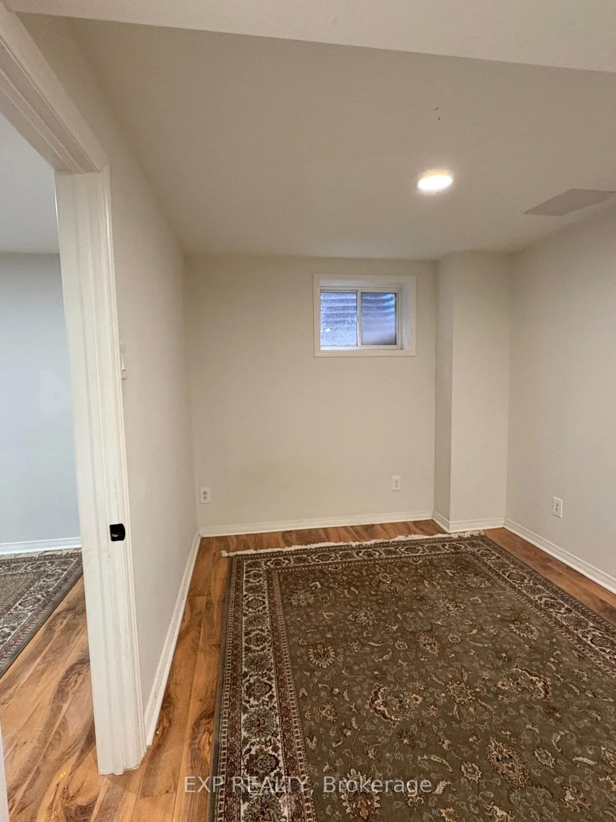 Photo 3 of 1483 Princeton Crescent, Oakville, College Park — HOMEH