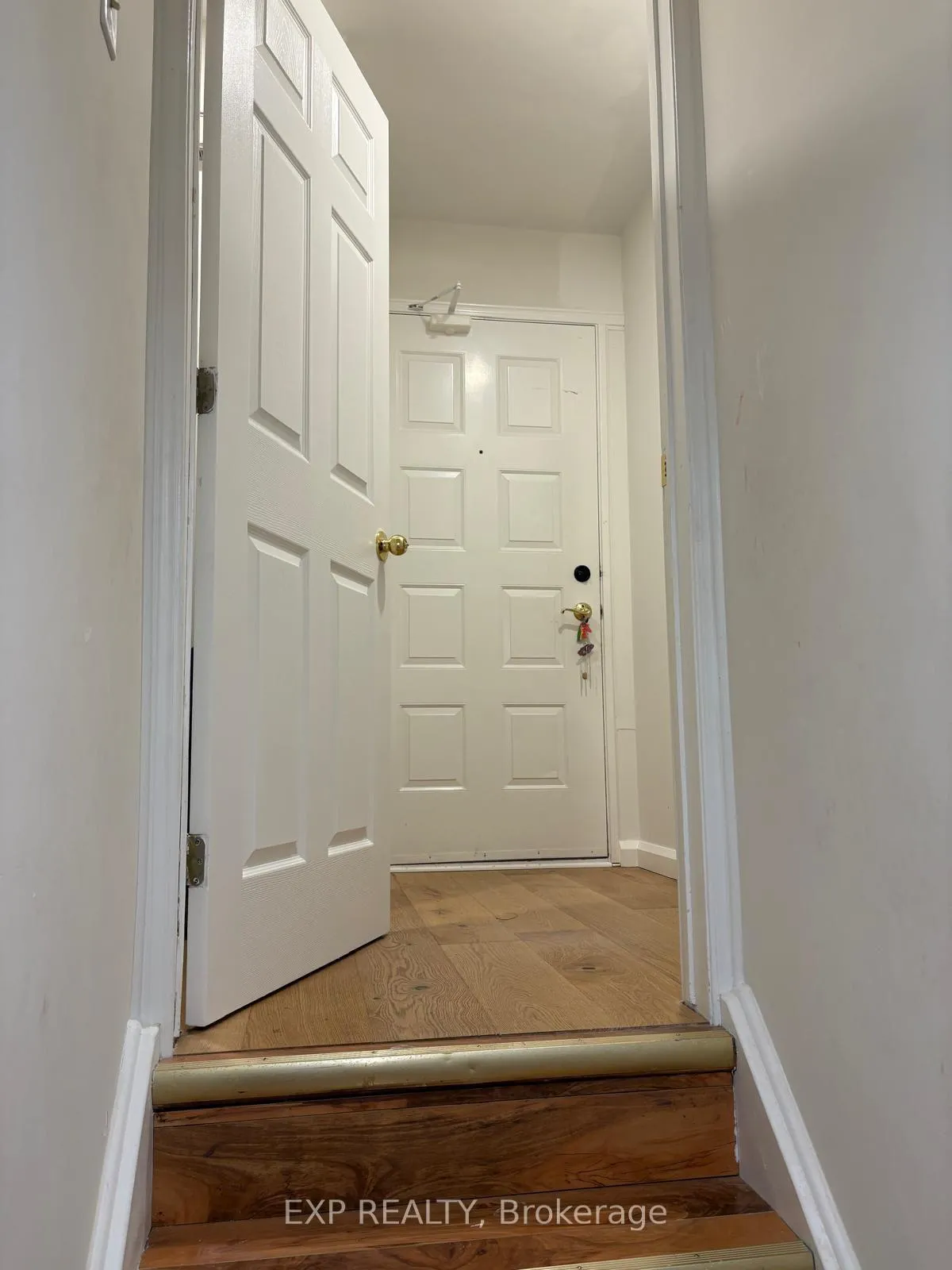 Photo 4 of 1483 Princeton Crescent, Oakville, College Park — HOMEH