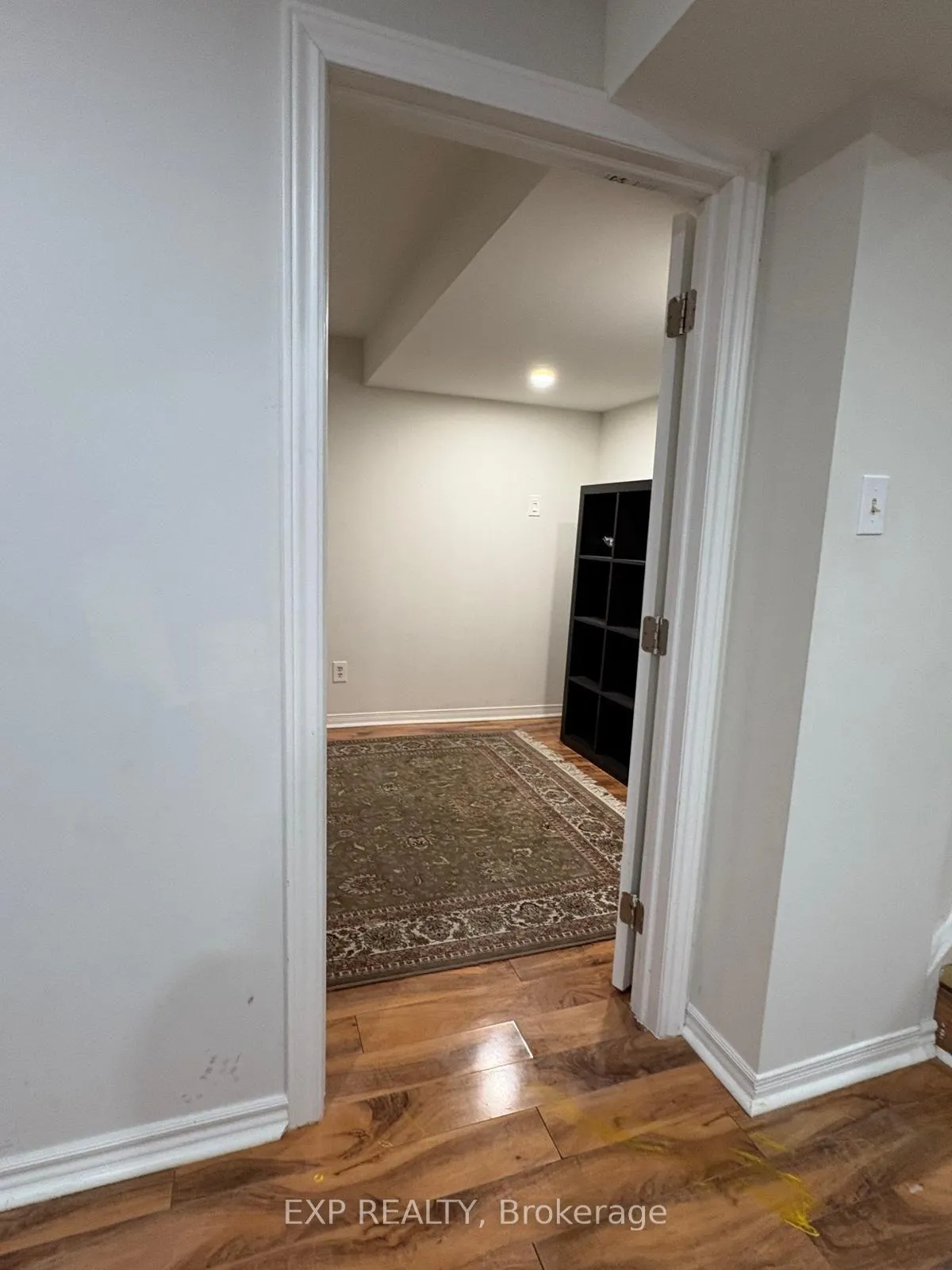 Photo 5 of 1483 Princeton Crescent, Oakville, College Park — HOMEH