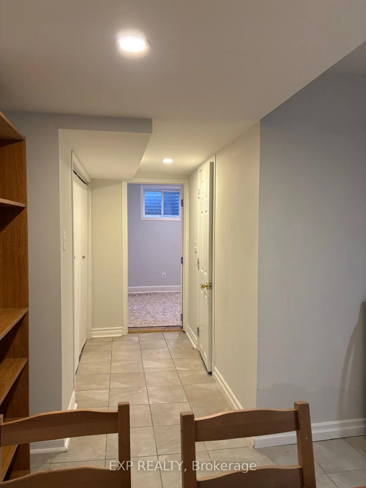 Photo 10 of 1483 Princeton Crescent, Oakville, College Park — HOMEH