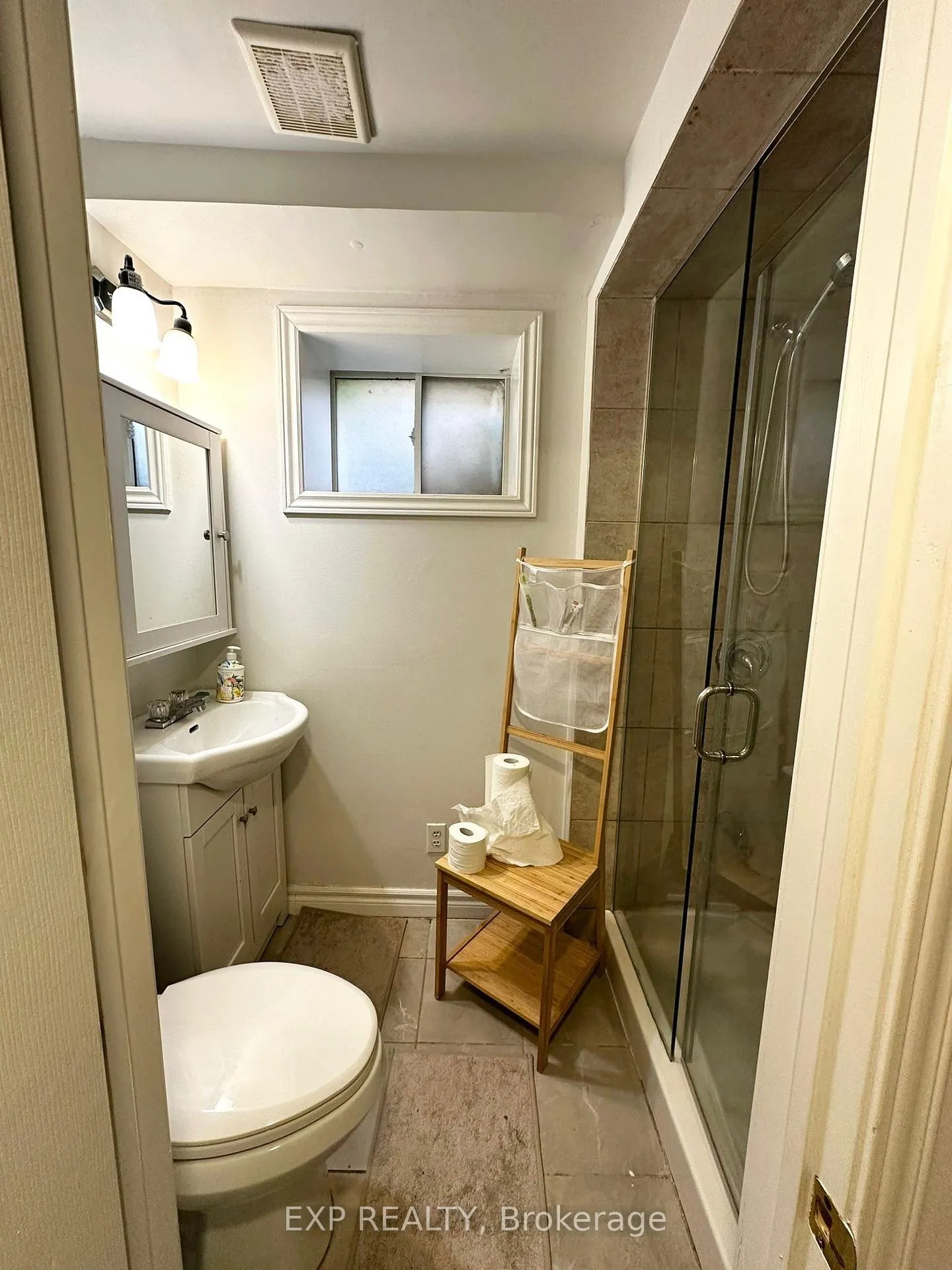 Photo 12 of 1483 Princeton Crescent, Oakville, College Park — HOMEH