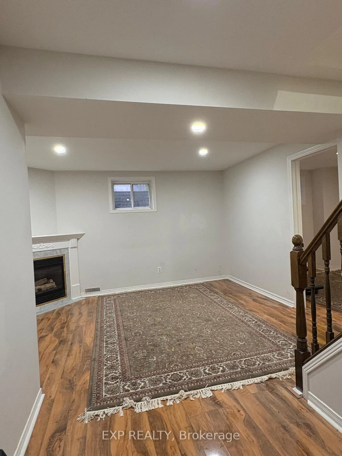 Photo 16 of 1483 Princeton Crescent, Oakville, College Park — HOMEH