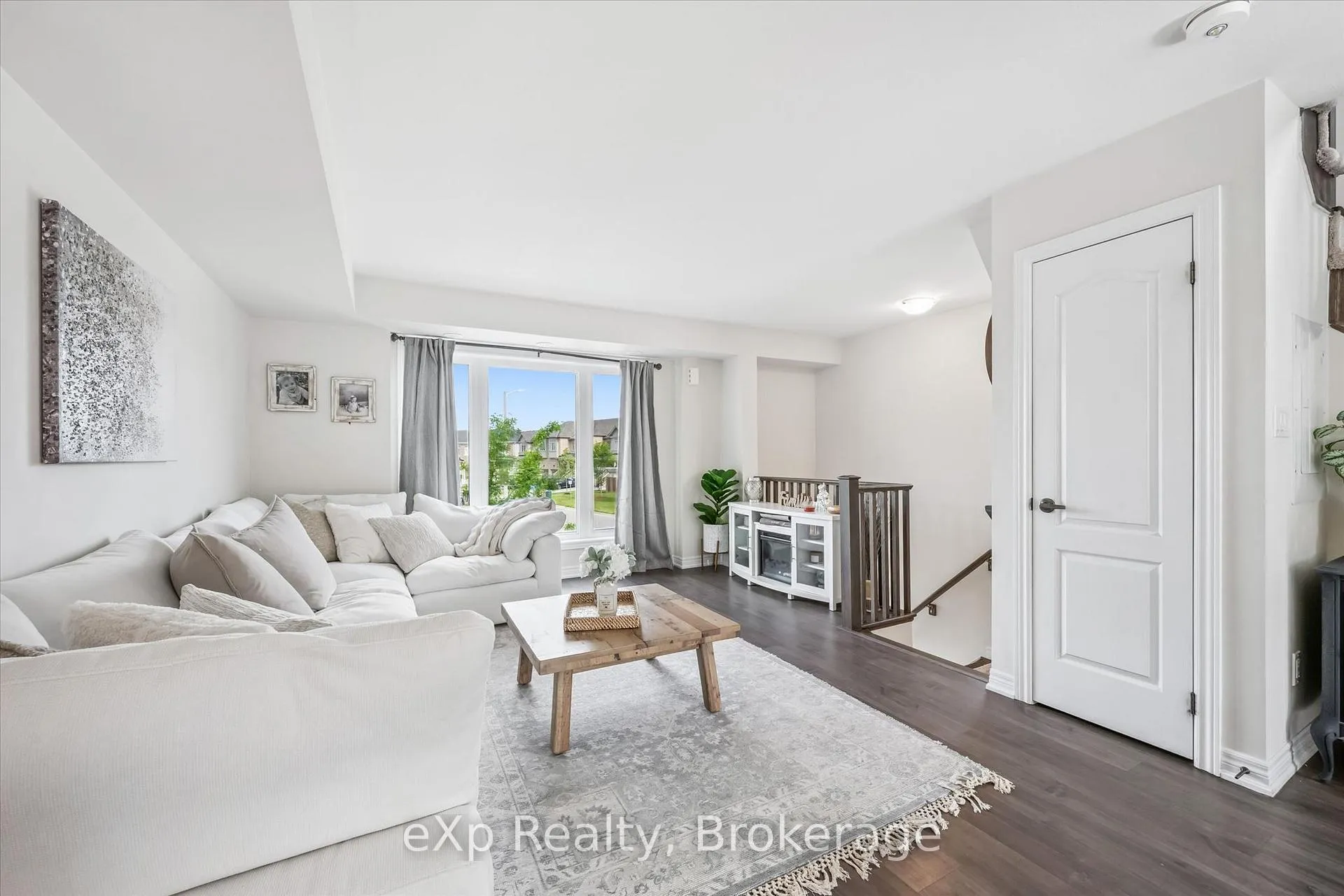 Photo 8 of 238 Law Drive, Guelph, Grange Road — HOMEH