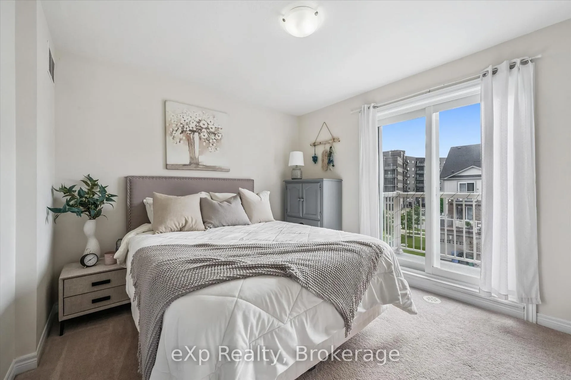 Photo 25 of 238 Law Drive, Guelph, Grange Road — HOMEH