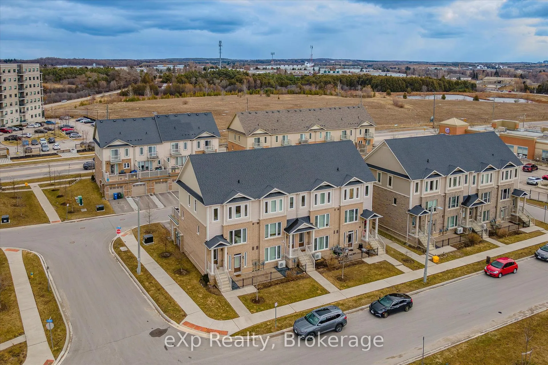 Photo 35 of 238 Law Drive, Guelph, Grange Road — HOMEH