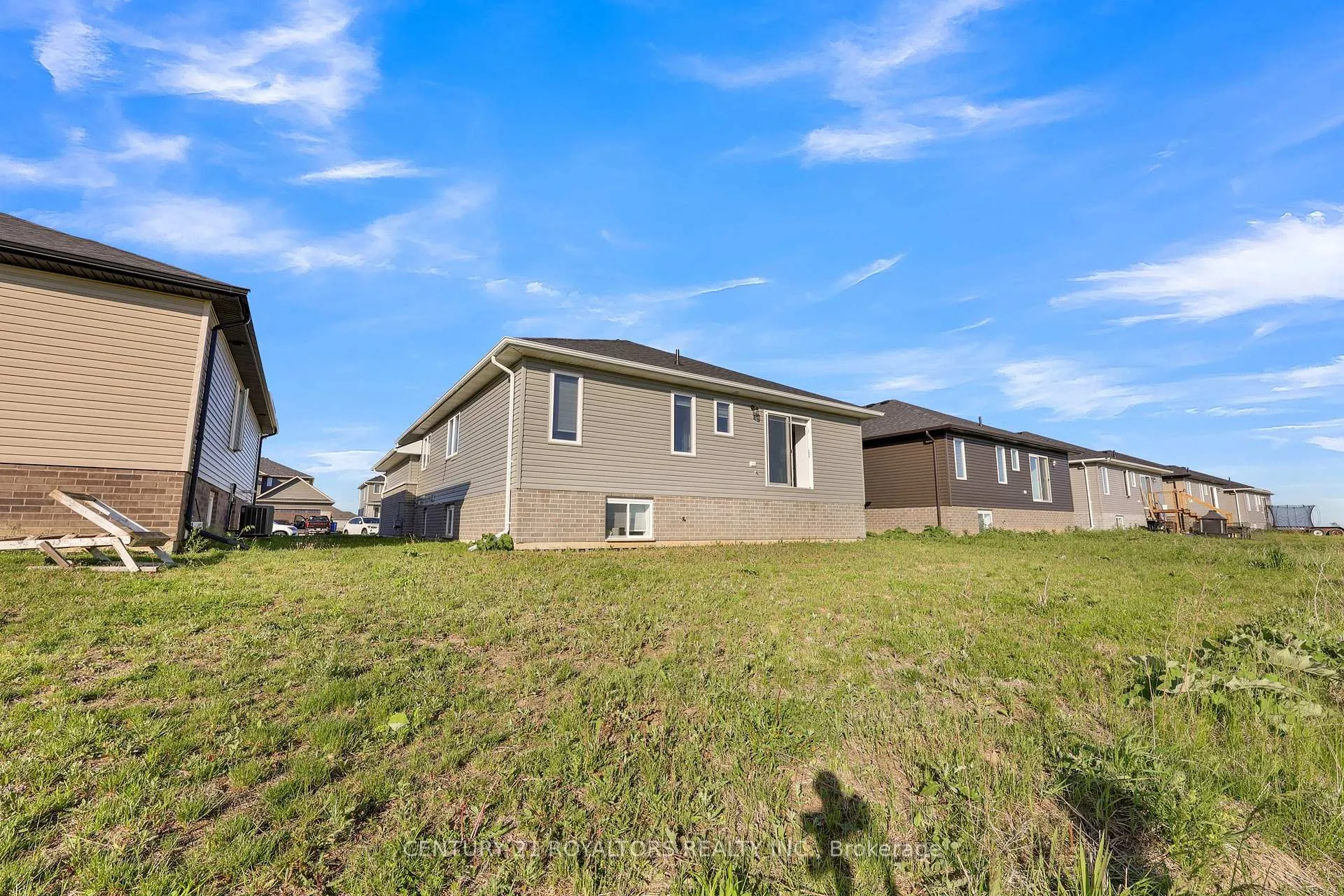 Photo 44 of 802 Keil Drive, Chatham-Kent — HOMEH