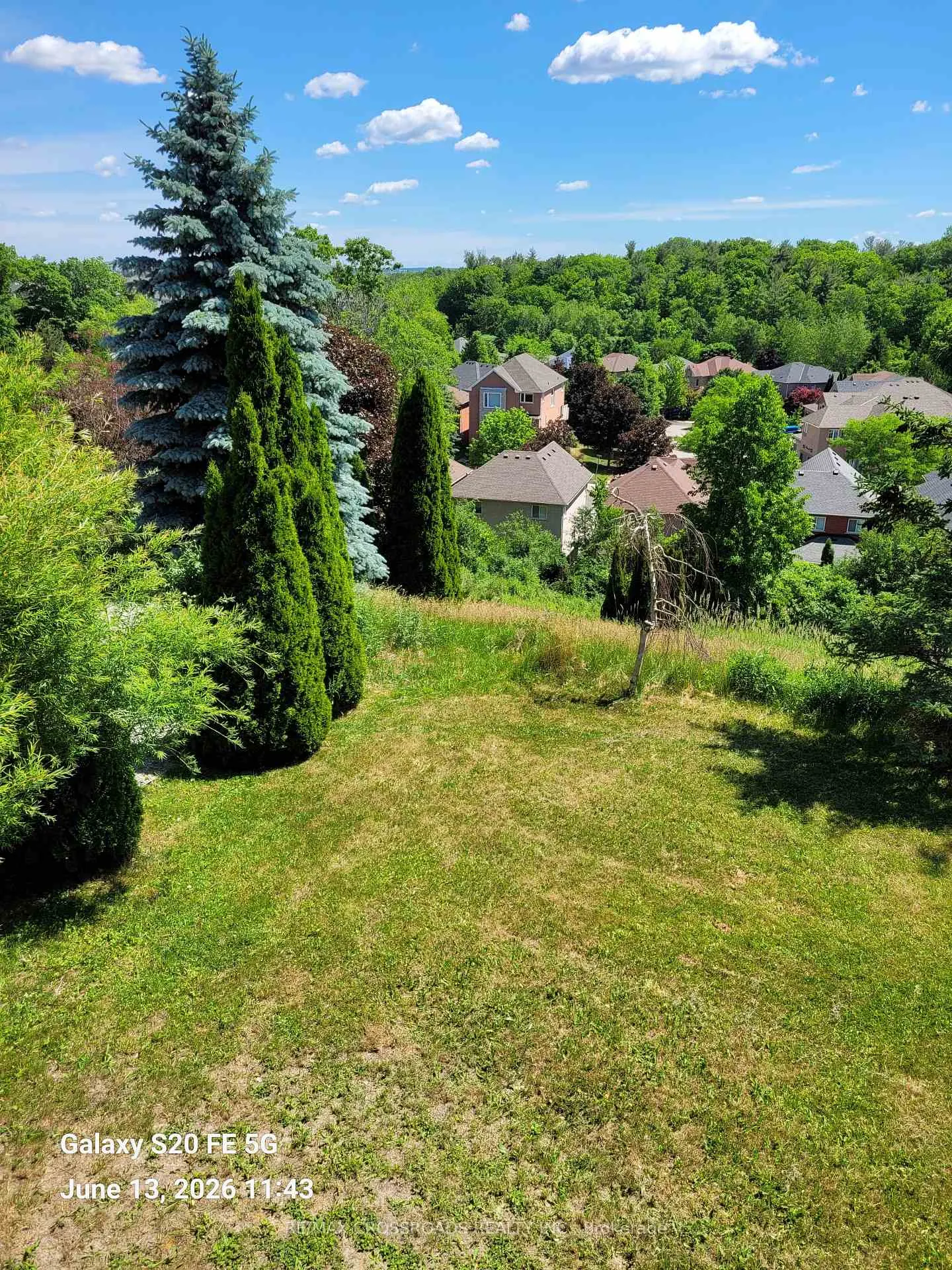 Photo 34 of 82 Brookeview Drive, Aurora, Aurora Highlands — HOMEH