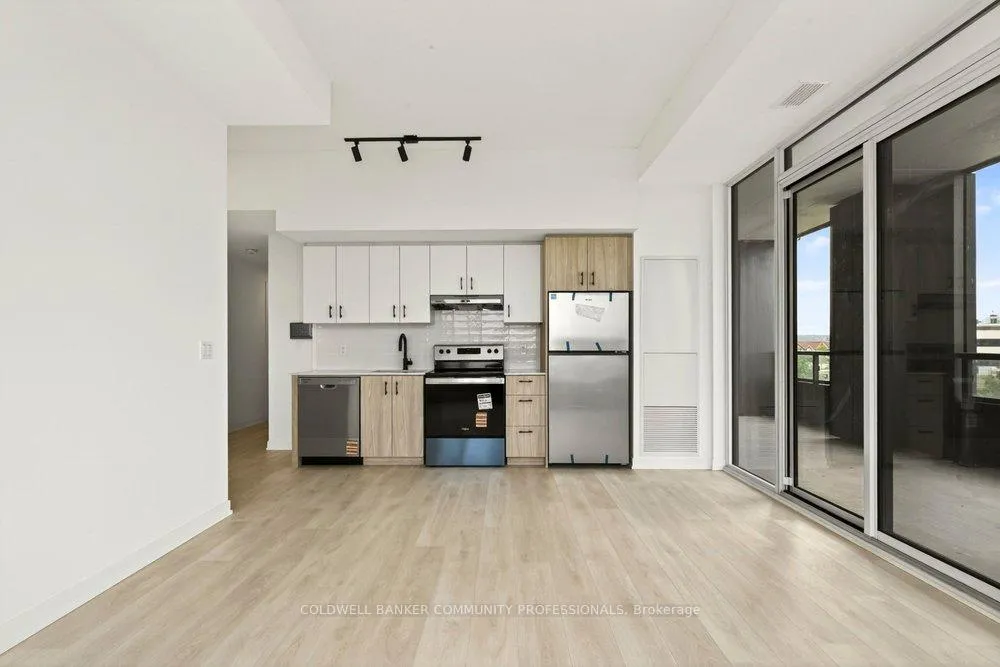 Photo 8 of Unit 320, 4878 Powers Common, Burlington, Alton — HOMEH
