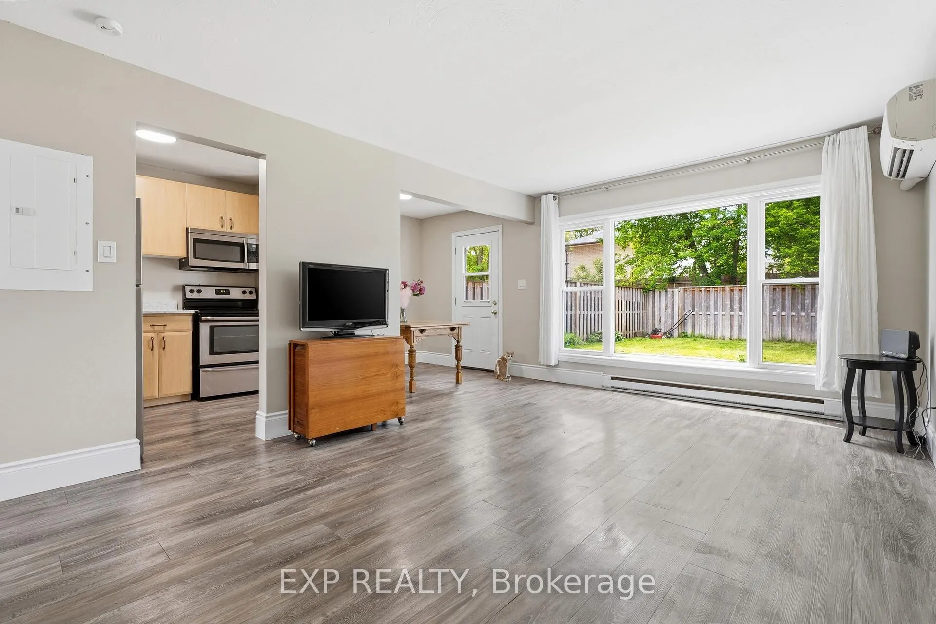 Photo 3 of Unit i, 48 Windom Road, Kitchener, Chicopee/Freeport — HOMEH