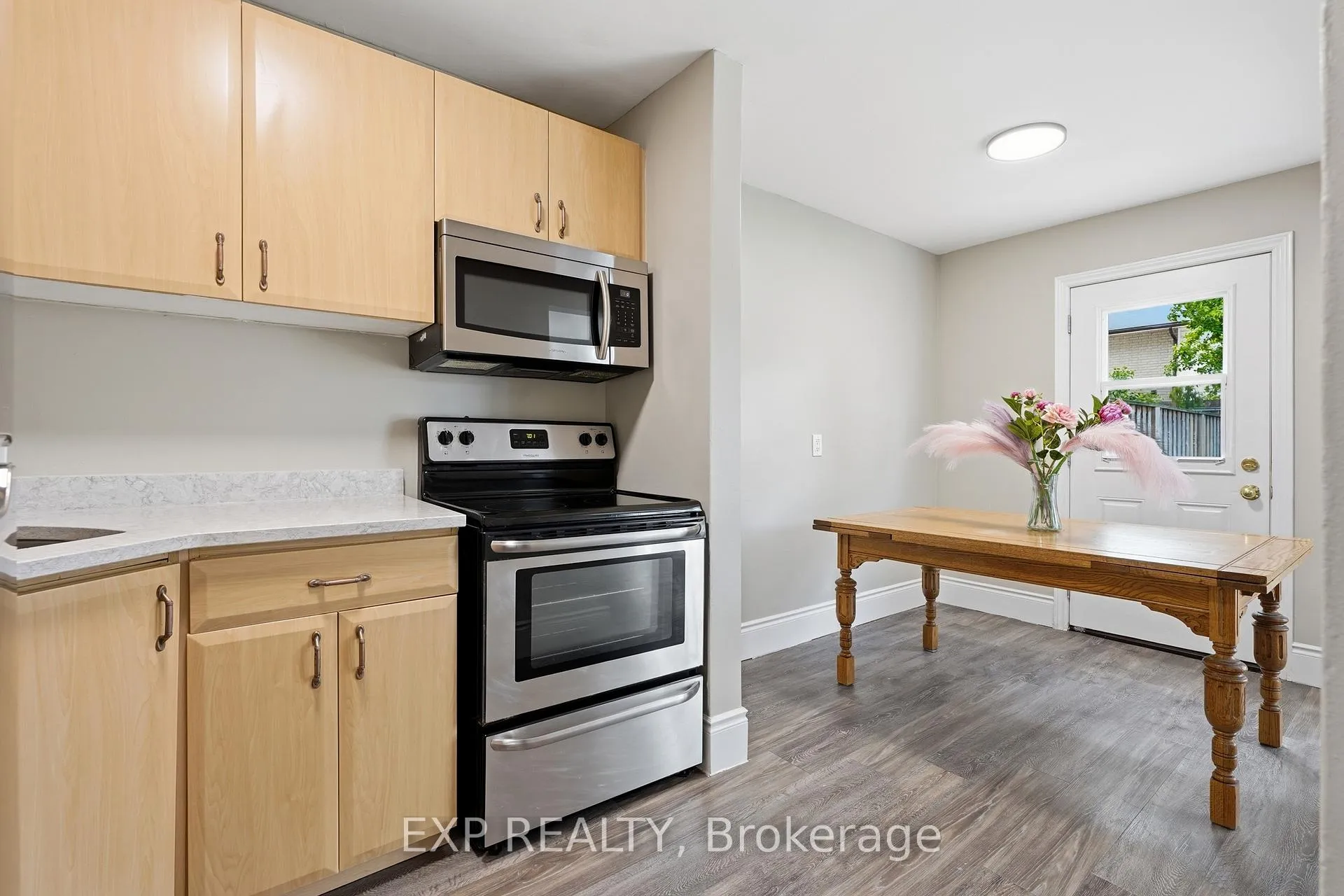 Photo 10 of Unit i, 48 Windom Road, Kitchener, Chicopee/Freeport — HOMEH