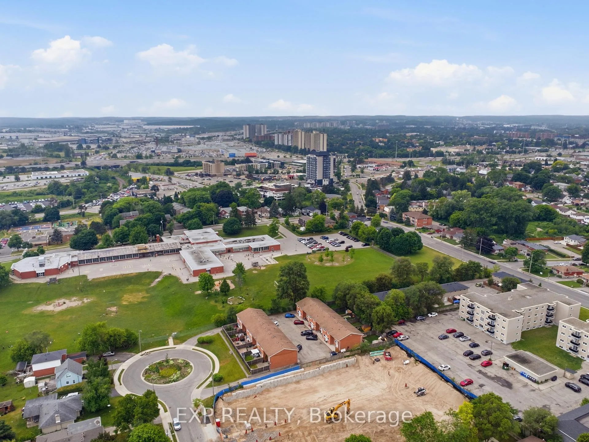 Photo 31 of Unit i, 48 Windom Road, Kitchener, Chicopee/Freeport — HOMEH