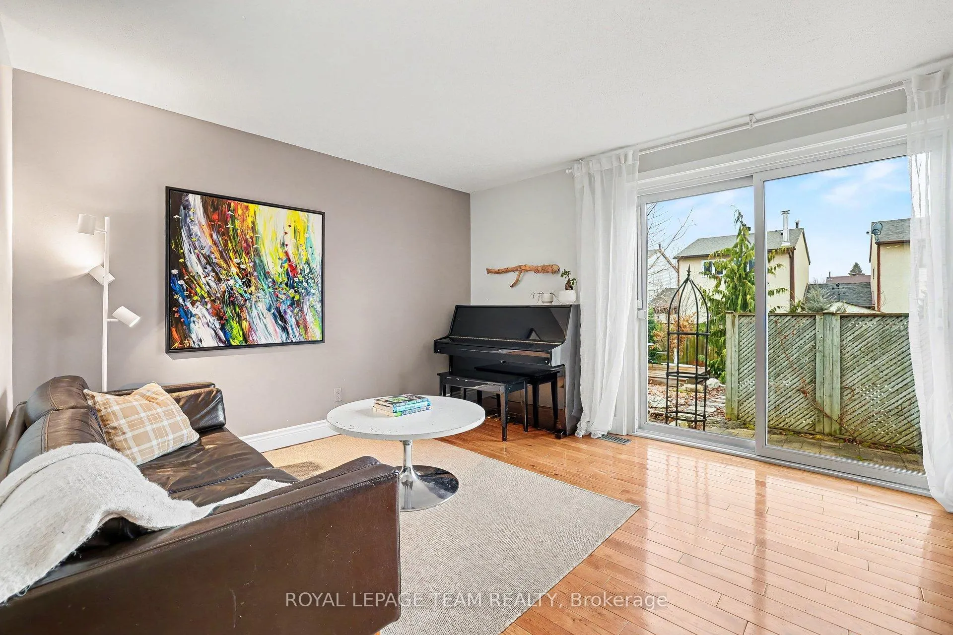Photo 4 of 43 Whelan Drive, Ottawa, Barrhaven - Pheasant Run — HOMEH
