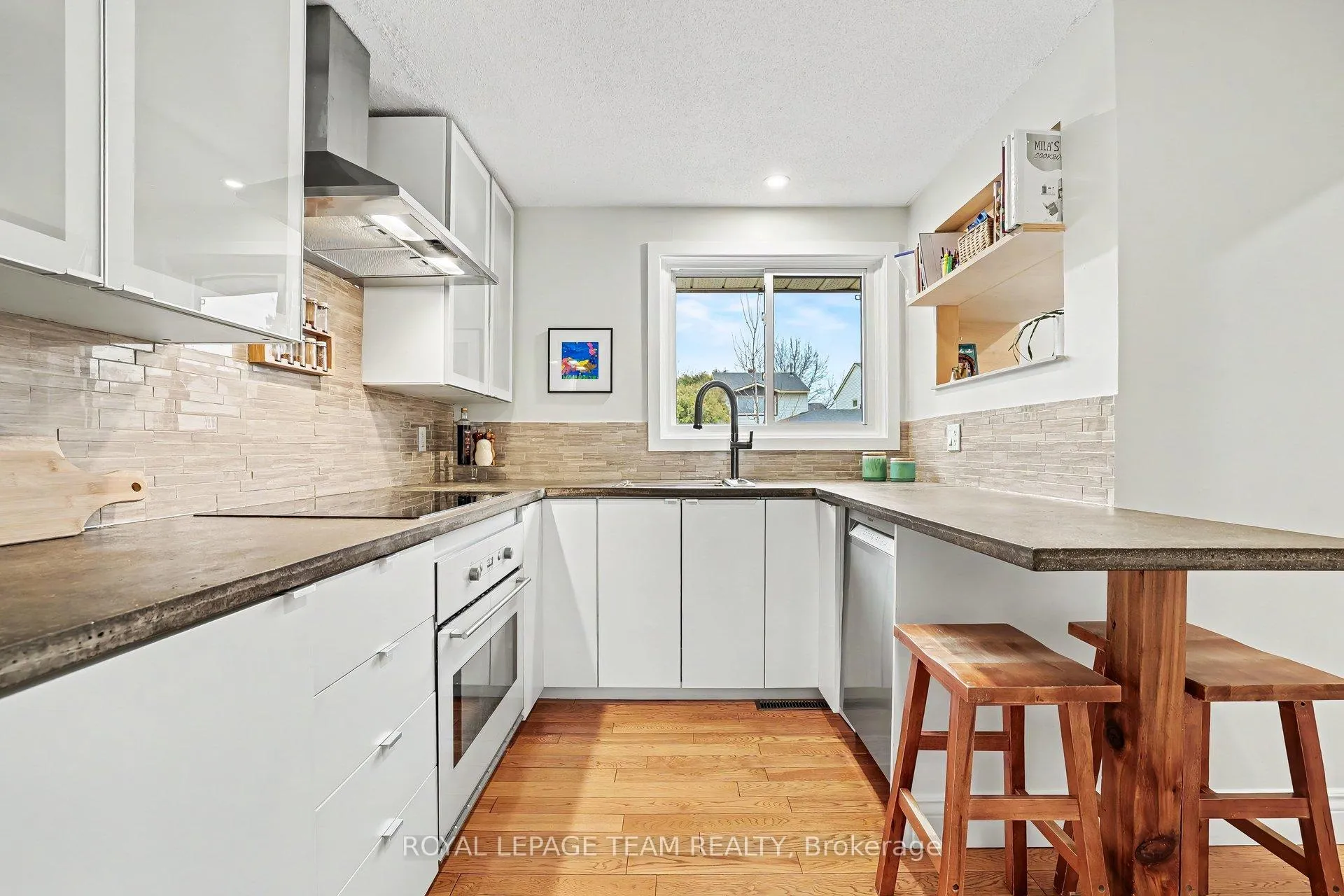 Photo 9 of 43 Whelan Drive, Ottawa, Barrhaven - Pheasant Run — HOMEH
