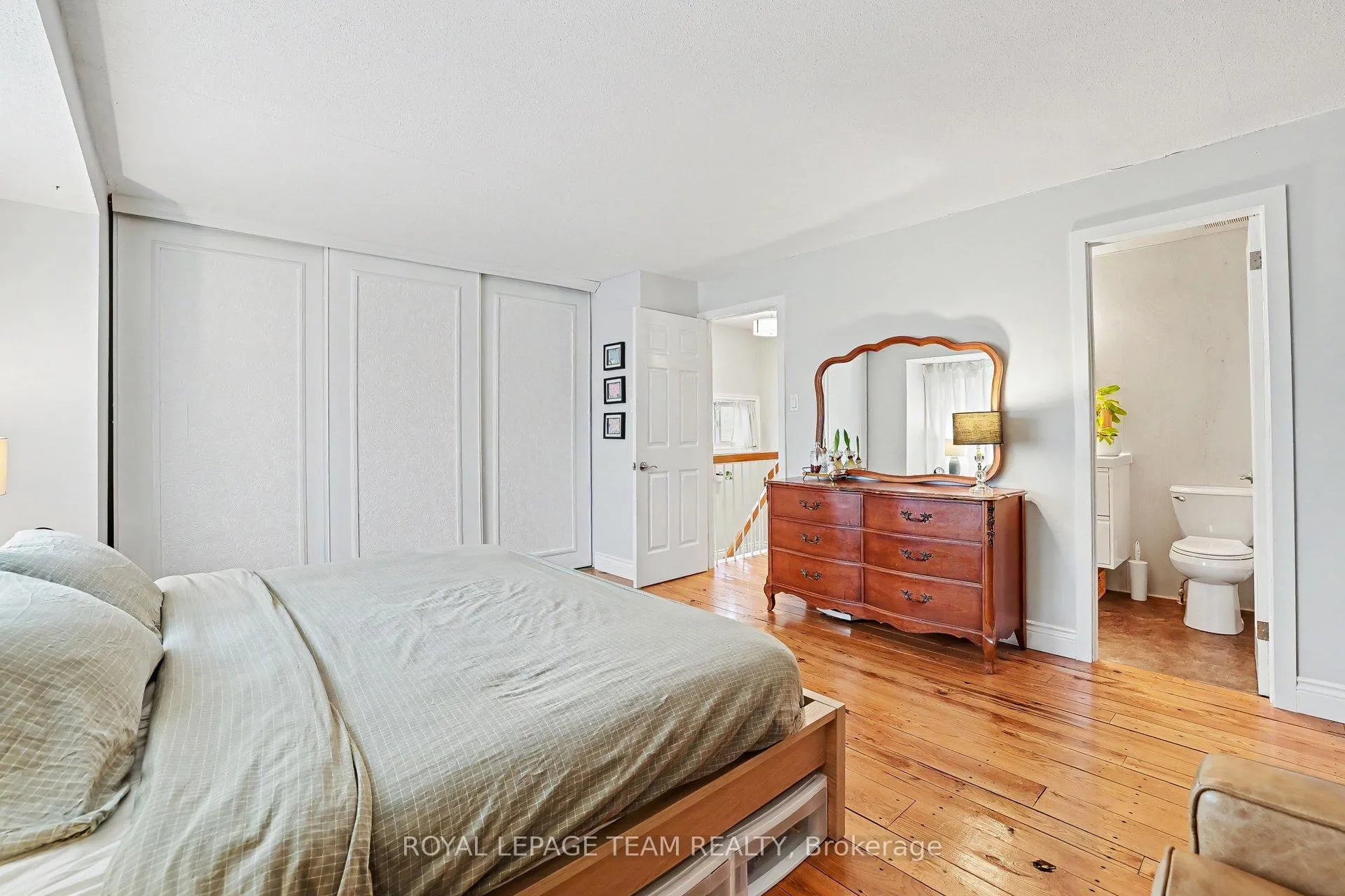 Photo 16 of 43 Whelan Drive, Ottawa, Barrhaven - Pheasant Run — HOMEH