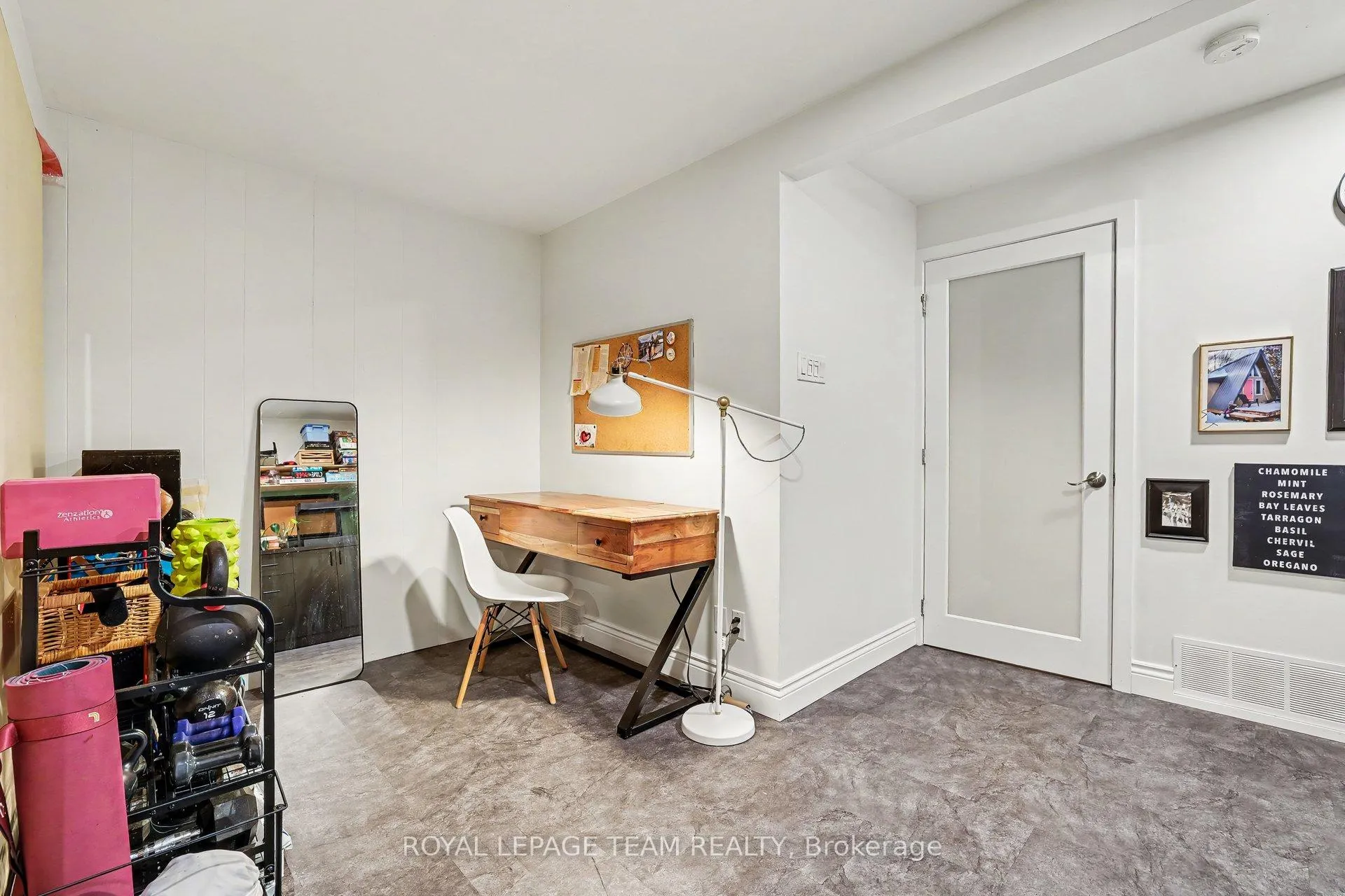 Photo 23 of 43 Whelan Drive, Ottawa, Barrhaven - Pheasant Run — HOMEH
