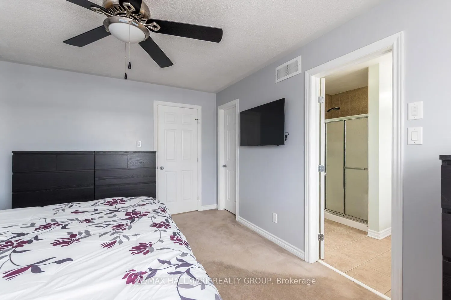 Photo 16 of 266 Horseshoe Crescent, Ottawa, Stittsville (North) — HOMEH