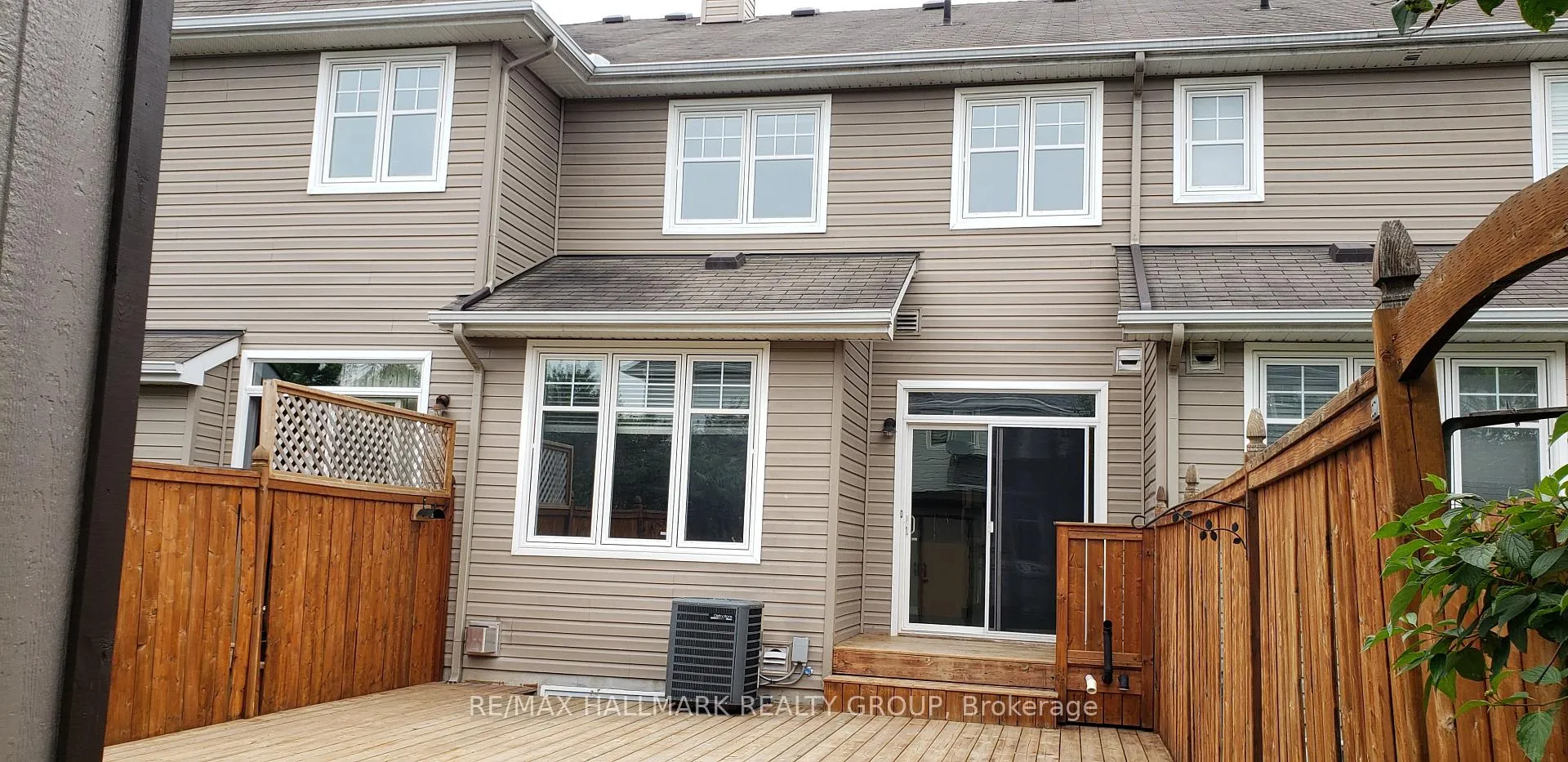 Photo 27 of 266 Horseshoe Crescent, Ottawa, Stittsville (North) — HOMEH
