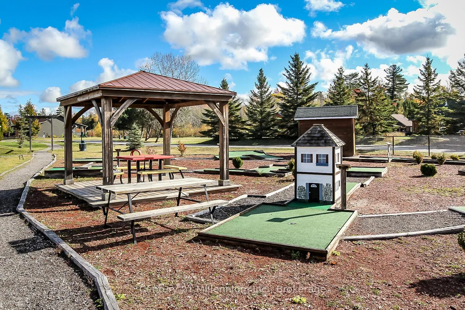 Photo 25 of Unit 45, 85 Theme Park Drive, Wasaga Beach — HOMEH