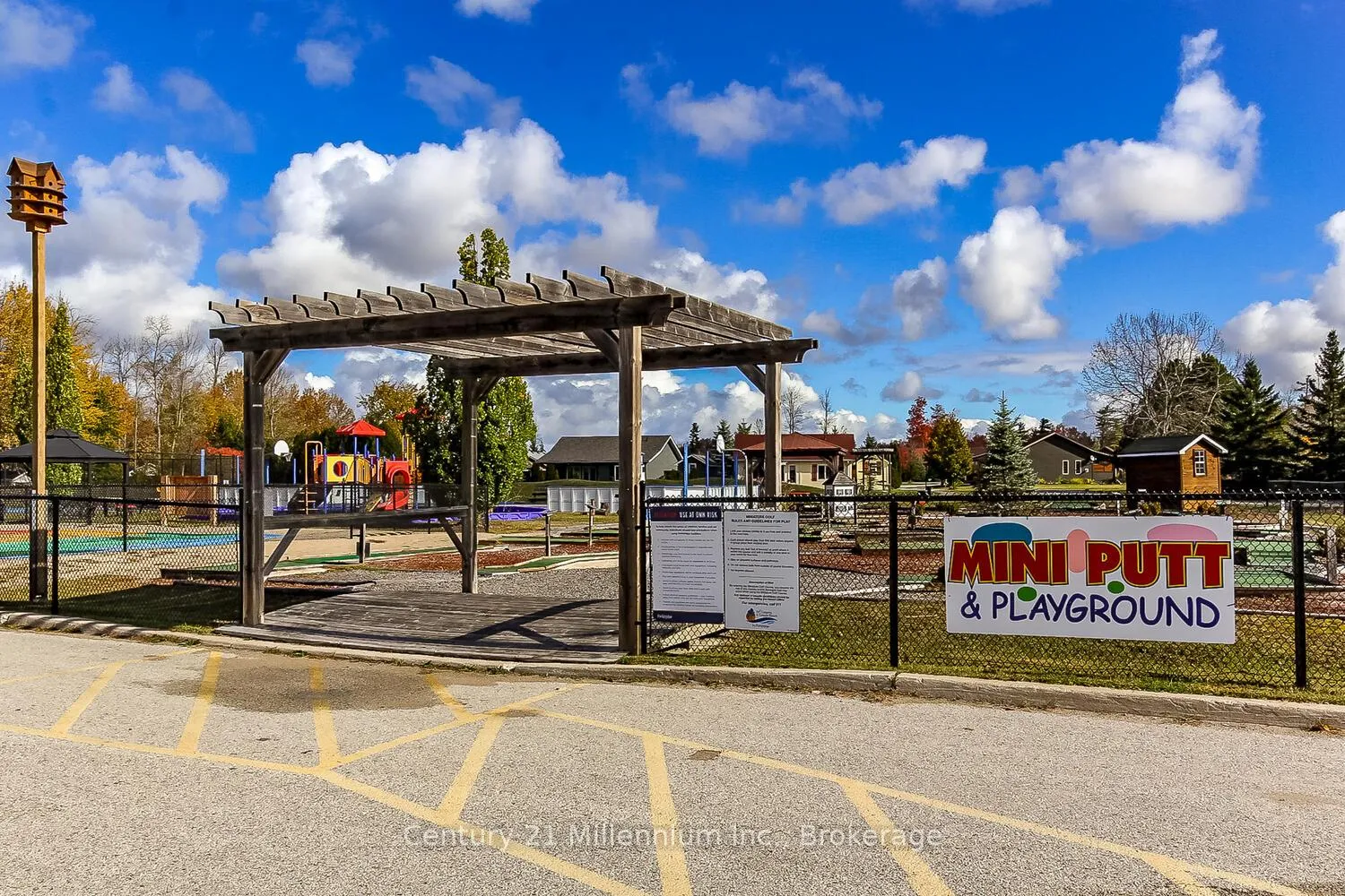 Photo 30 of Unit 45, 85 Theme Park Drive, Wasaga Beach — HOMEH