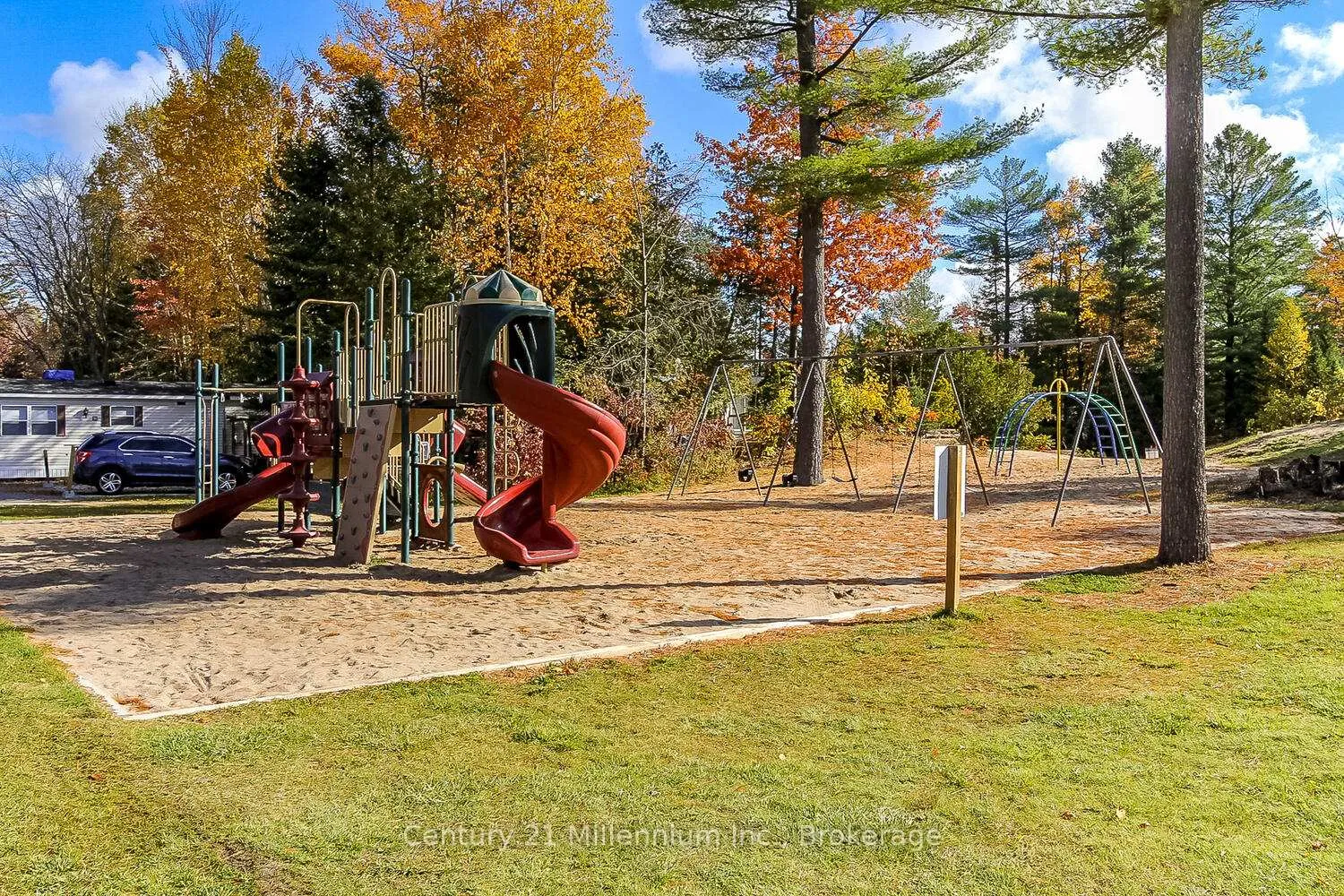Photo 31 of Unit 45, 85 Theme Park Drive, Wasaga Beach — HOMEH