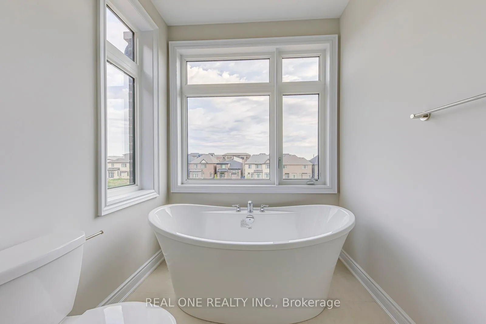 Photo 27 of 3103 Perkins Way, Oakville, Joshua Meadows — HOMEH