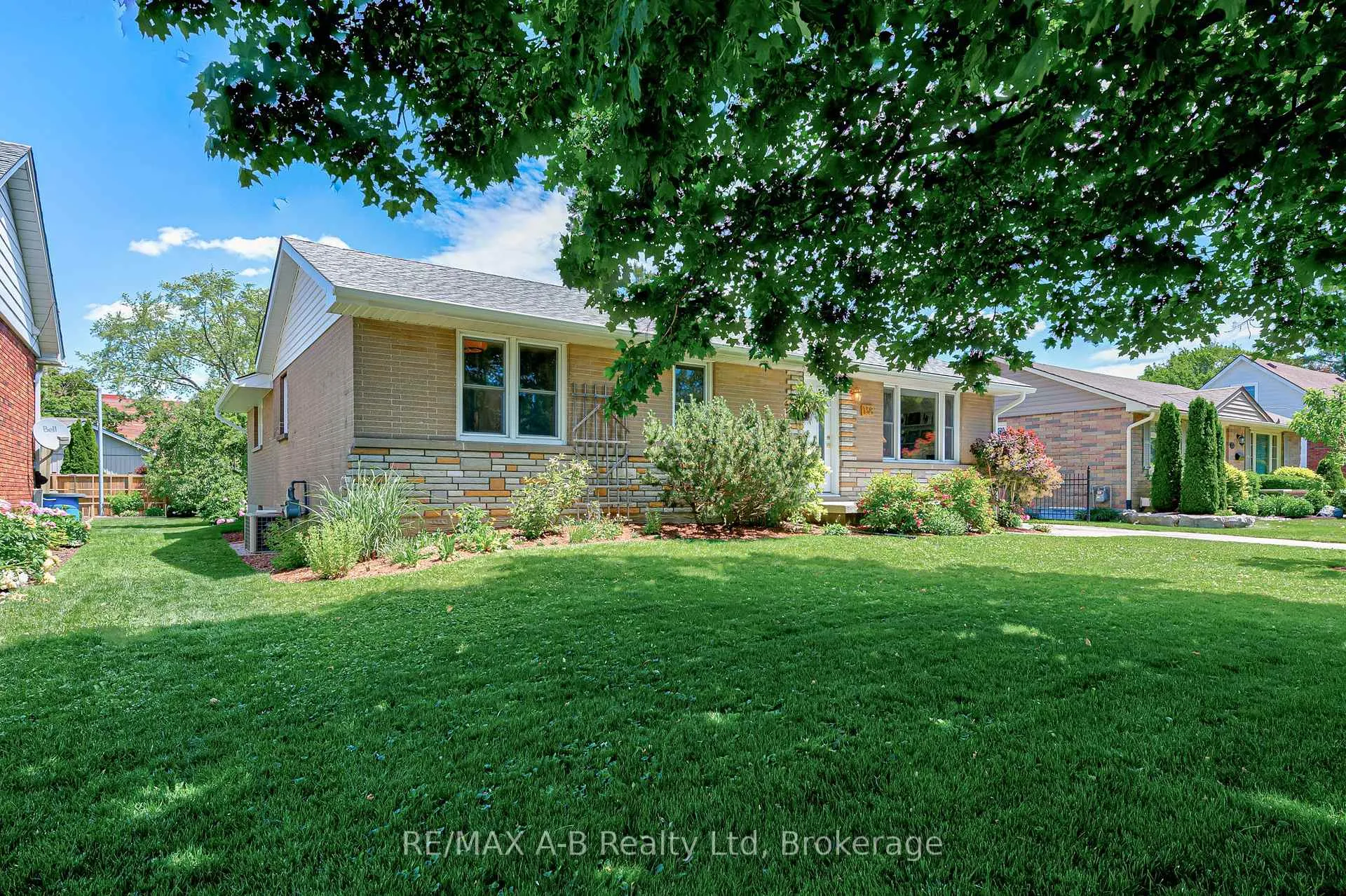 Photo 2 of 138 Woods Street, Stratford — HOMEH
