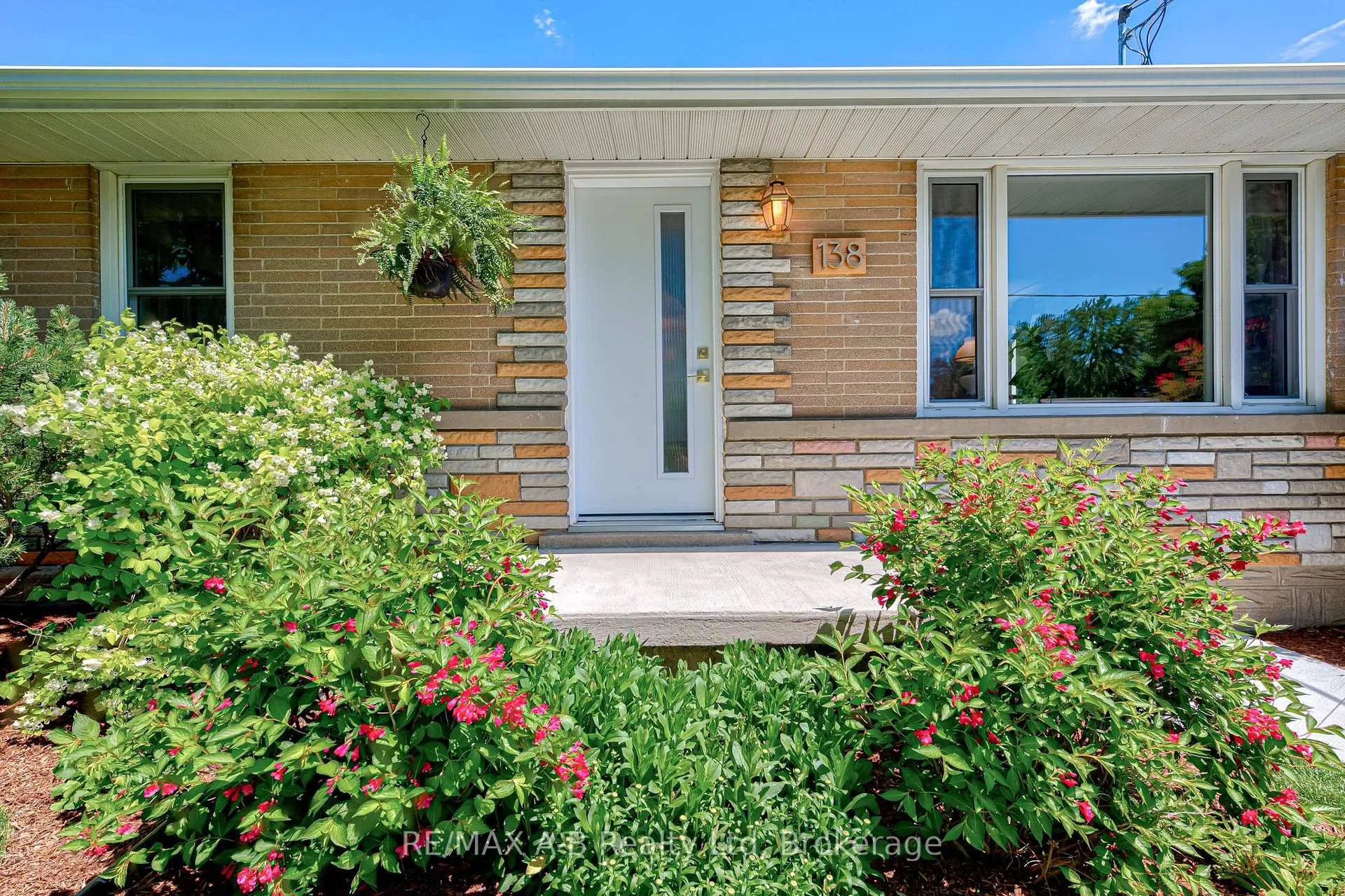 Photo 6 of 138 Woods Street, Stratford — HOMEH