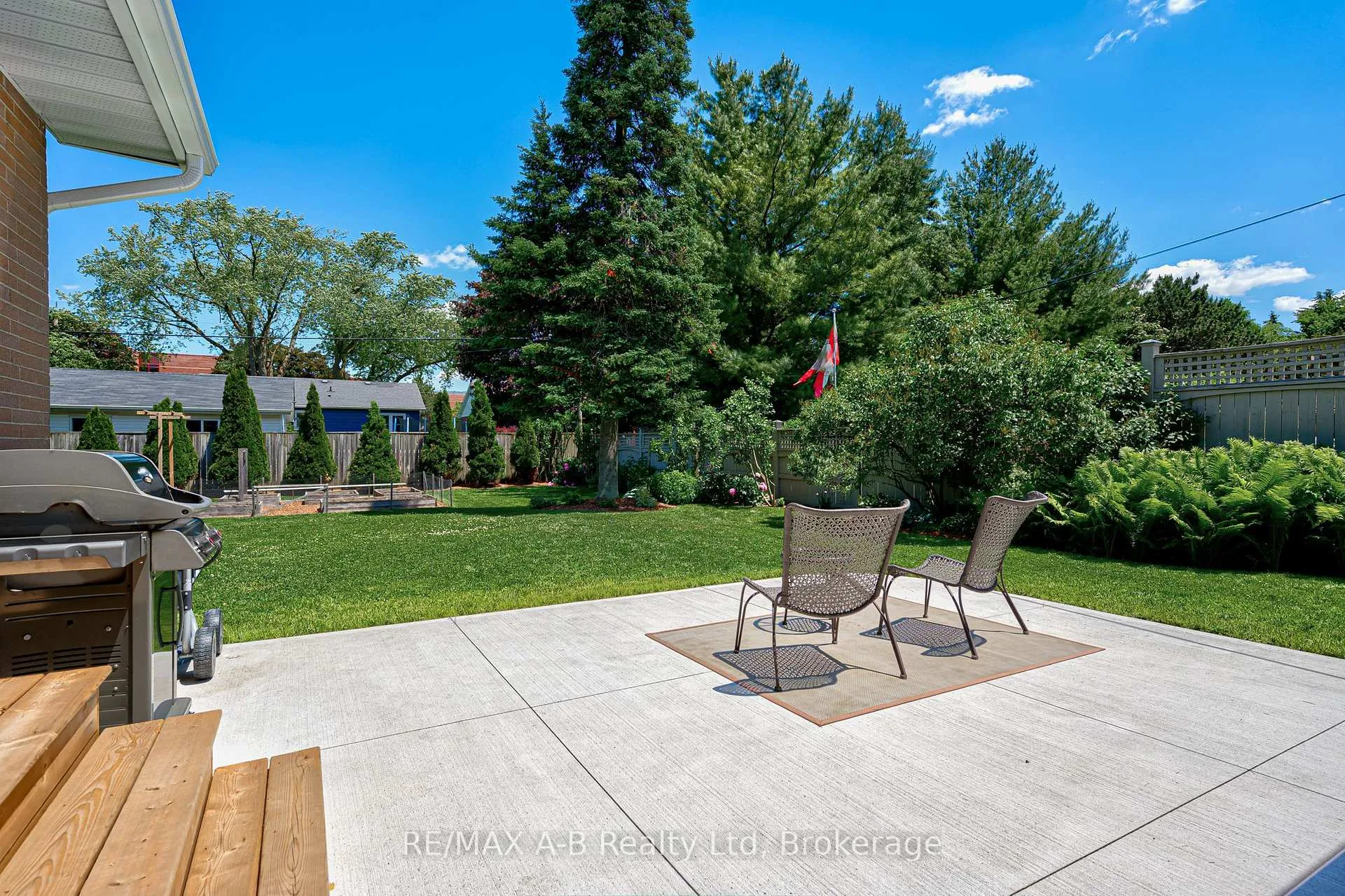 Photo 11 of 138 Woods Street, Stratford — HOMEH