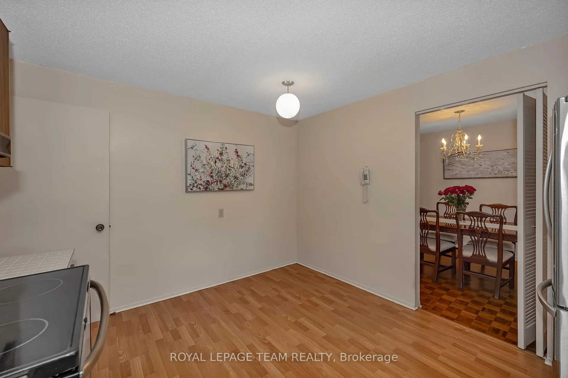 Photo 15 of 38 Elmbank Crescent, Ottawa, Meadowlands/St. Claire Gardens — HOMEH