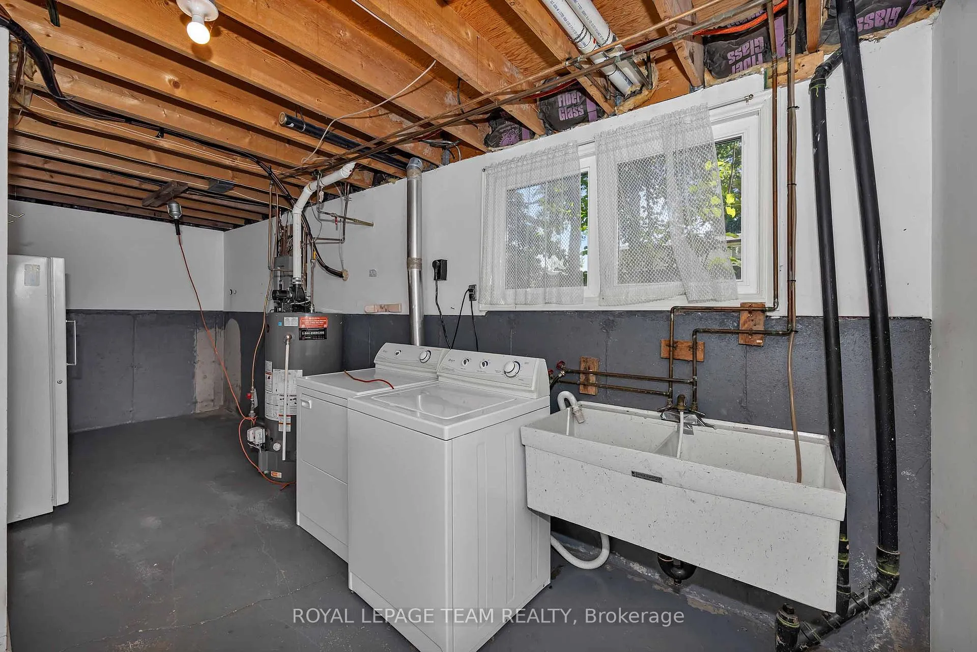 Photo 35 of 38 Elmbank Crescent, Ottawa, Meadowlands/St. Claire Gardens — HOMEH