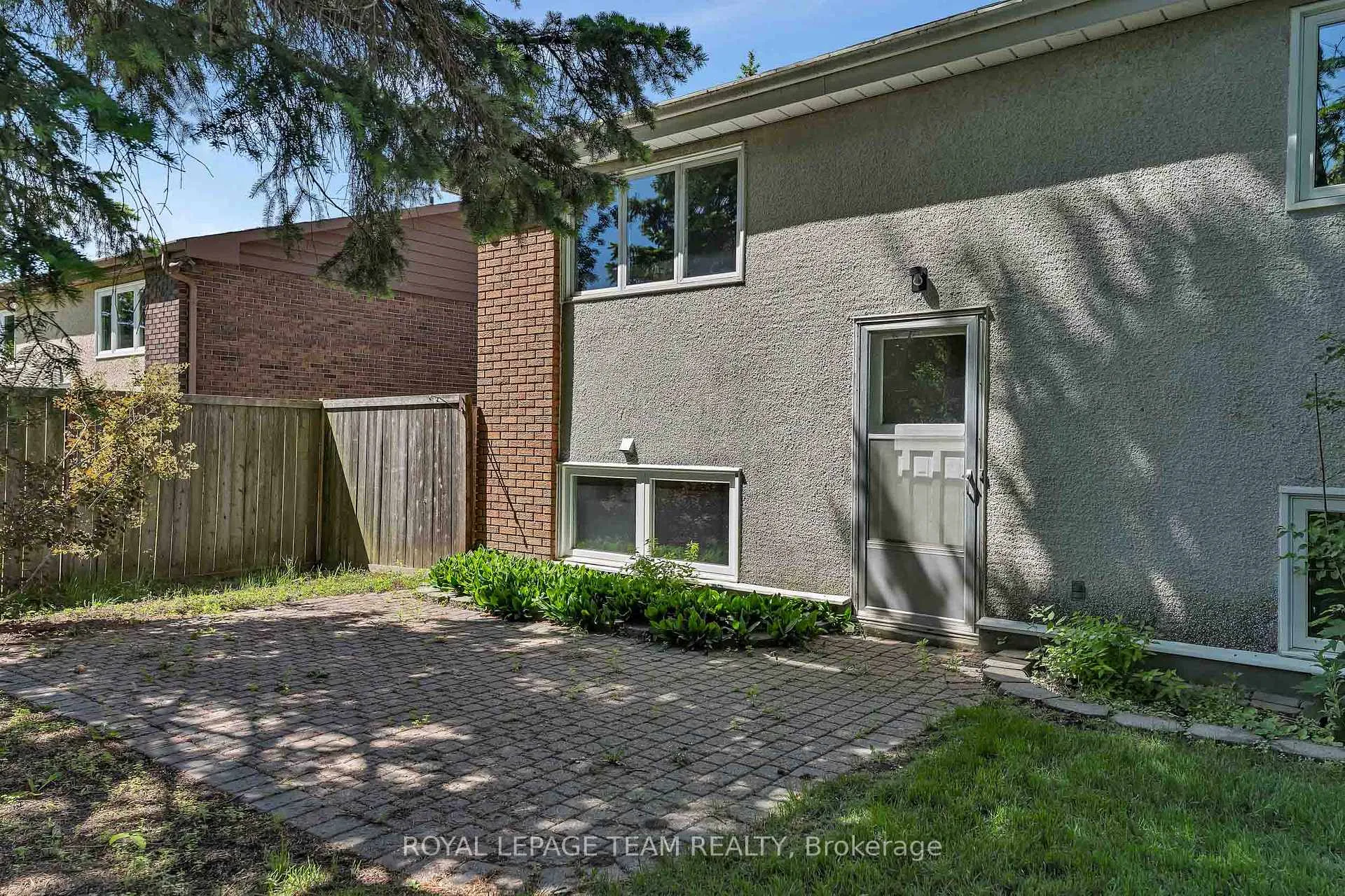Photo 36 of 38 Elmbank Crescent, Ottawa, Meadowlands/St. Claire Gardens — HOMEH