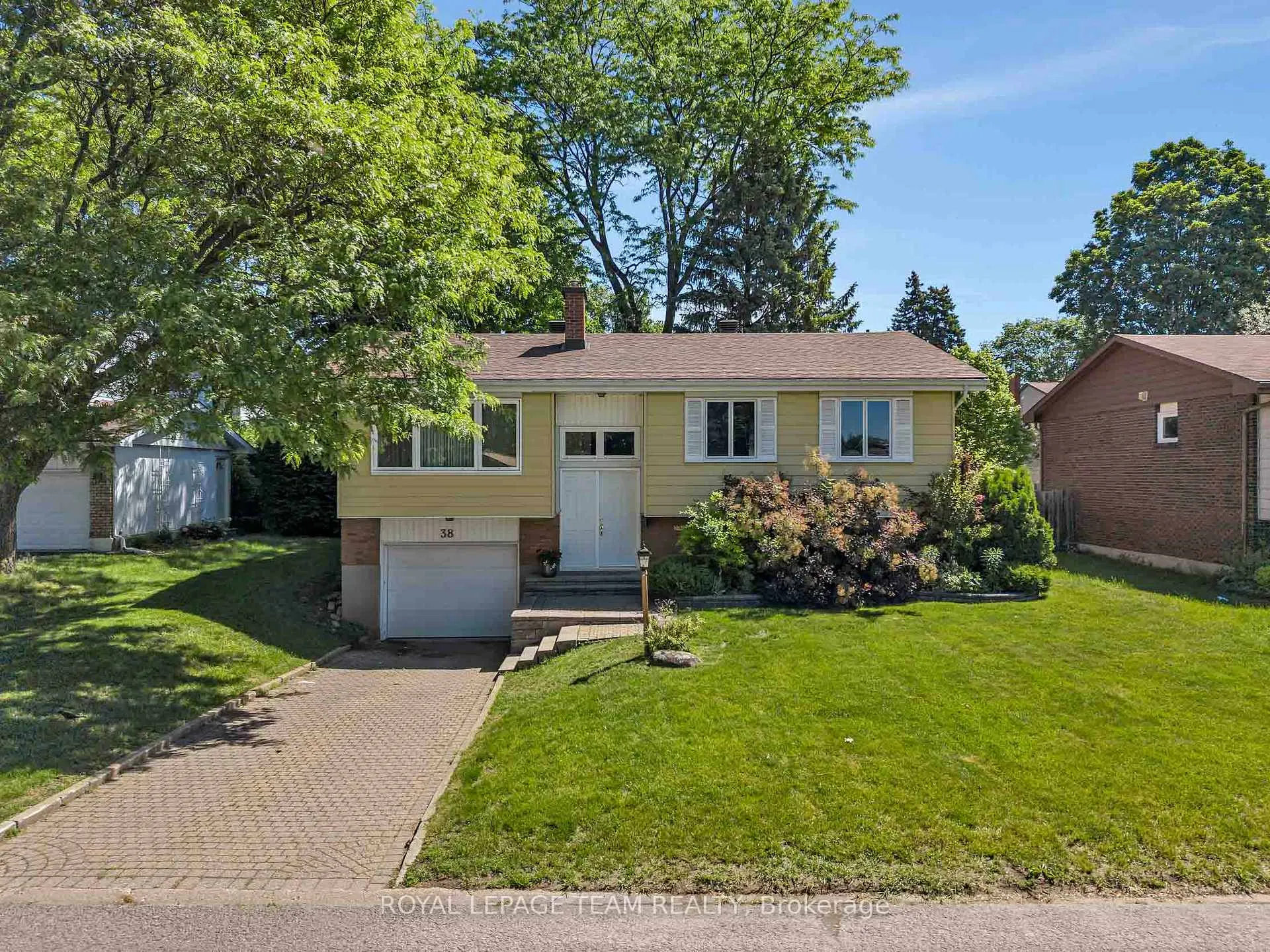 Photo 42 of 38 Elmbank Crescent, Ottawa, Meadowlands/St. Claire Gardens — HOMEH