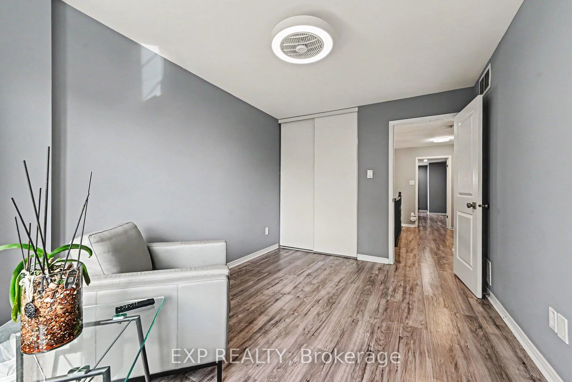 Photo 19 of 930 Torovin Private, Ottawa, Pineview — HOMEH