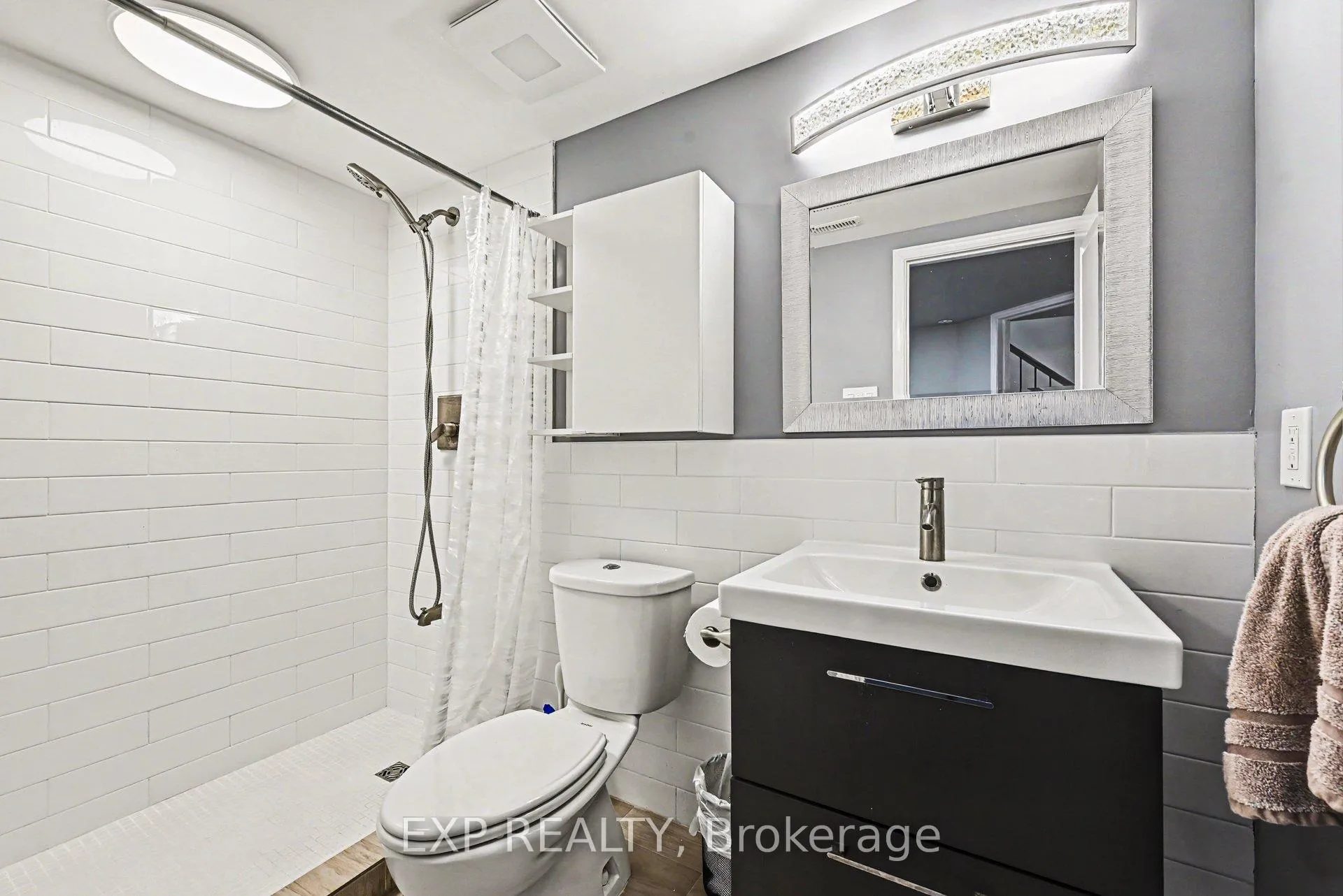 Photo 20 of 930 Torovin Private, Ottawa, Pineview — HOMEH