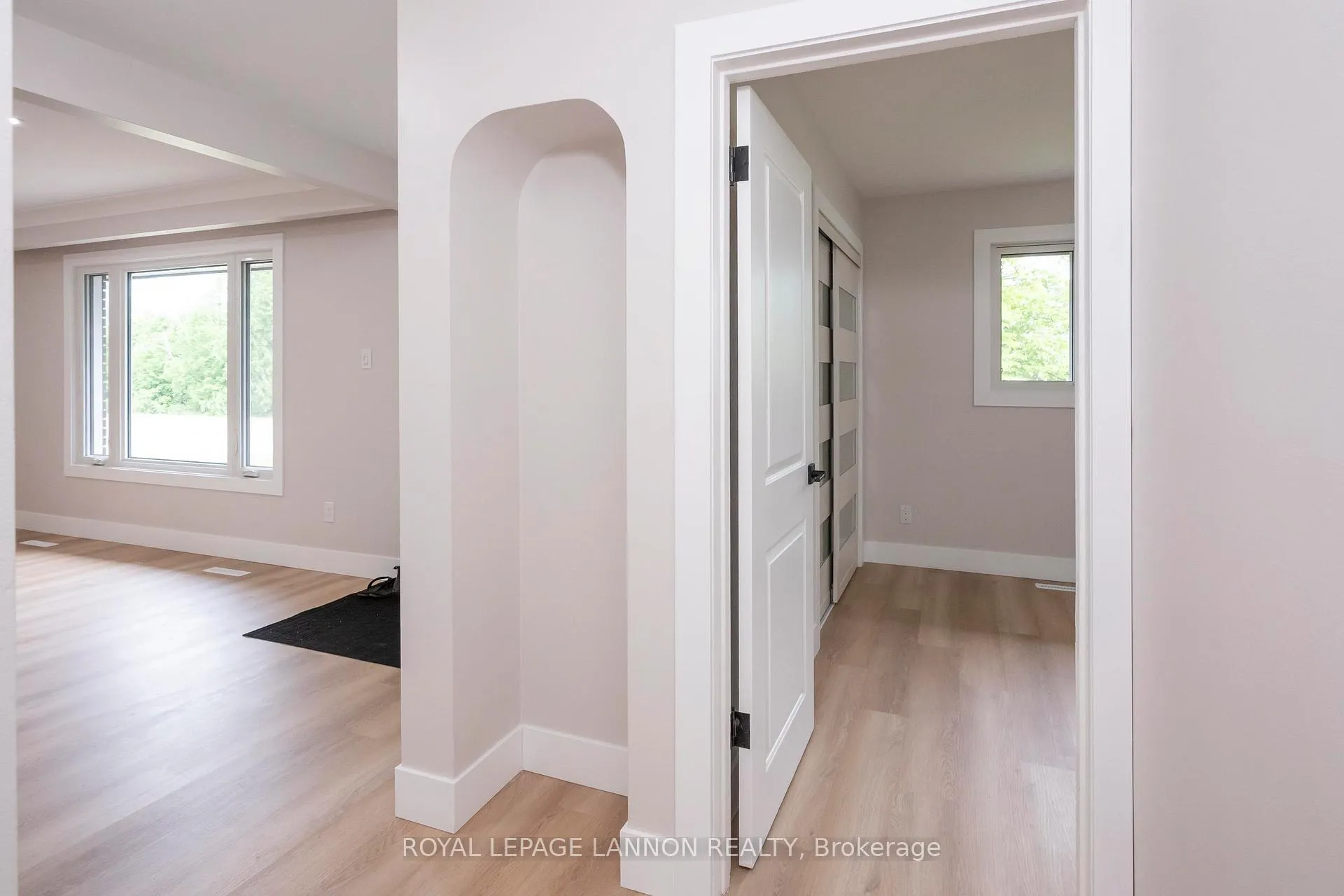 Photo 6 of 124 Riverview Dr W, Thunder Bay, Edgewater Park — HOMEH