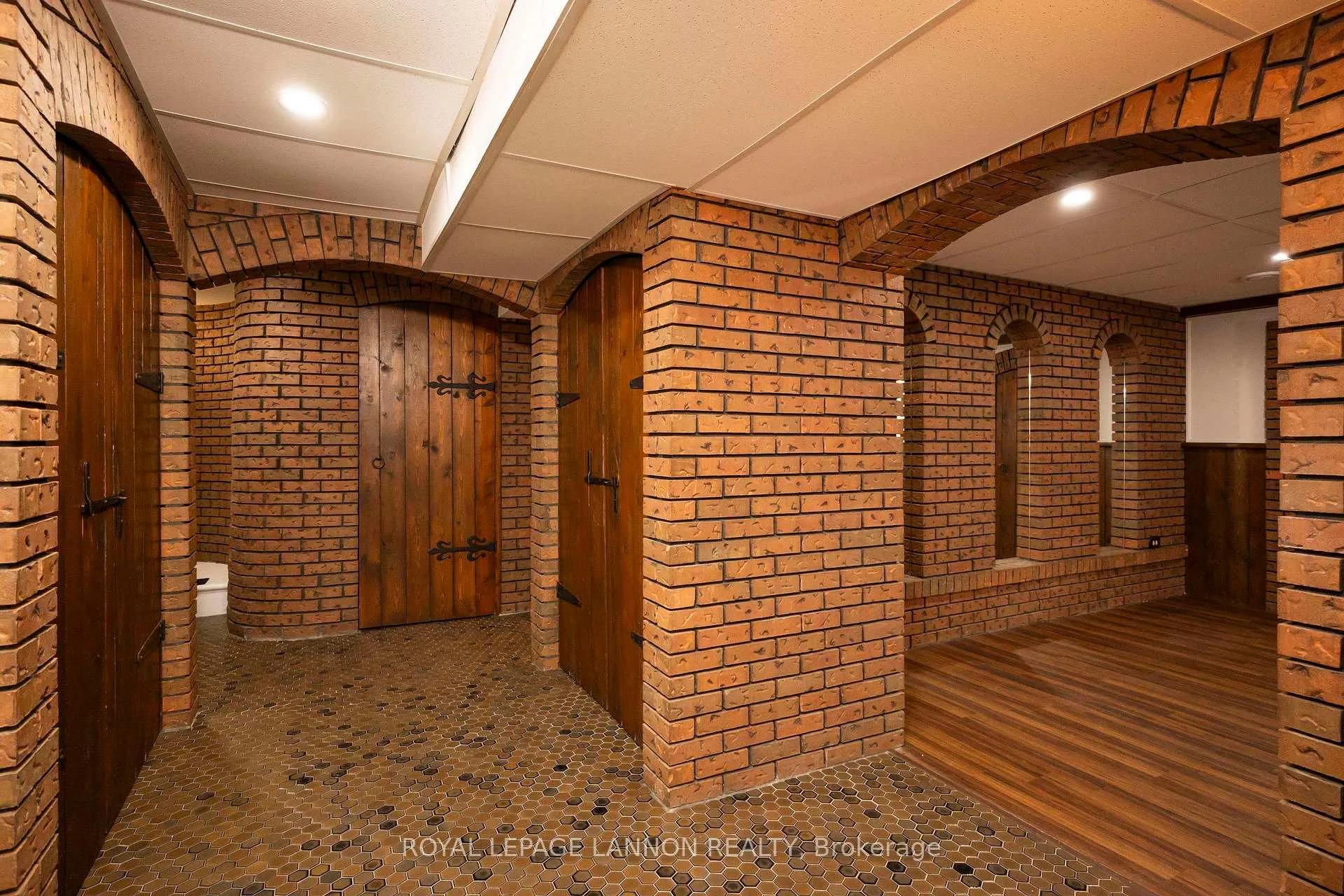 Photo 27 of 124 Riverview Dr W, Thunder Bay, Edgewater Park — HOMEH