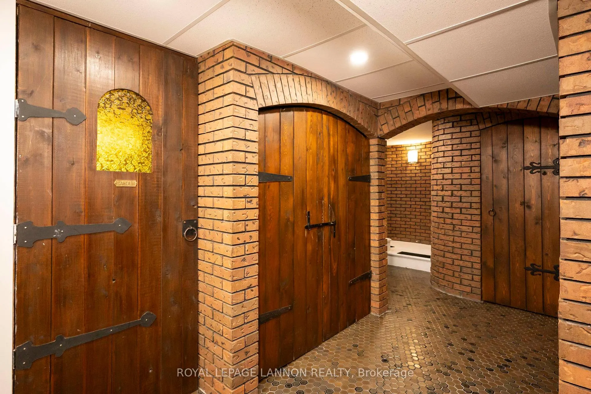 Photo 31 of 124 Riverview Dr W, Thunder Bay, Edgewater Park — HOMEH