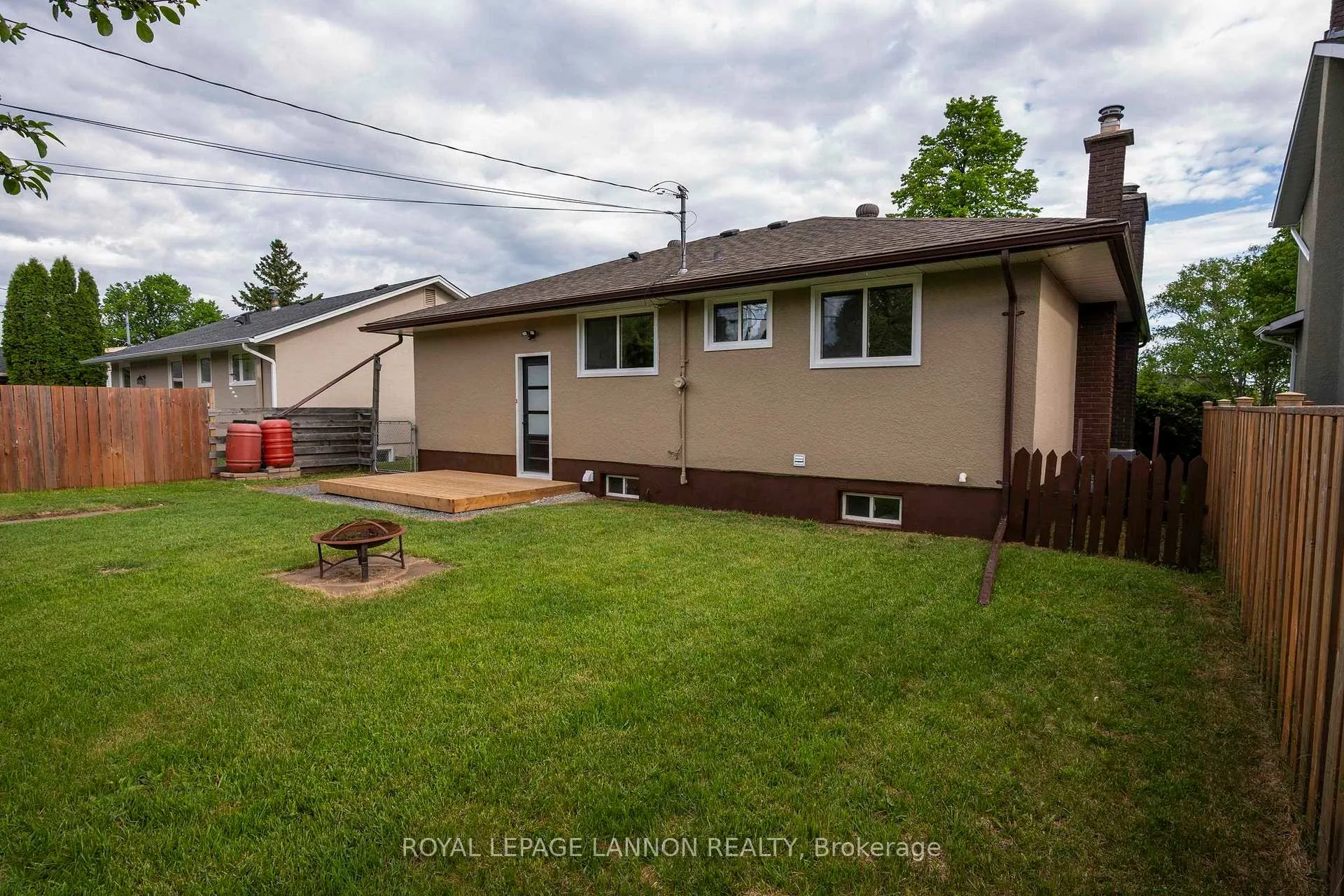 Photo 41 of 124 Riverview Dr W, Thunder Bay, Edgewater Park — HOMEH