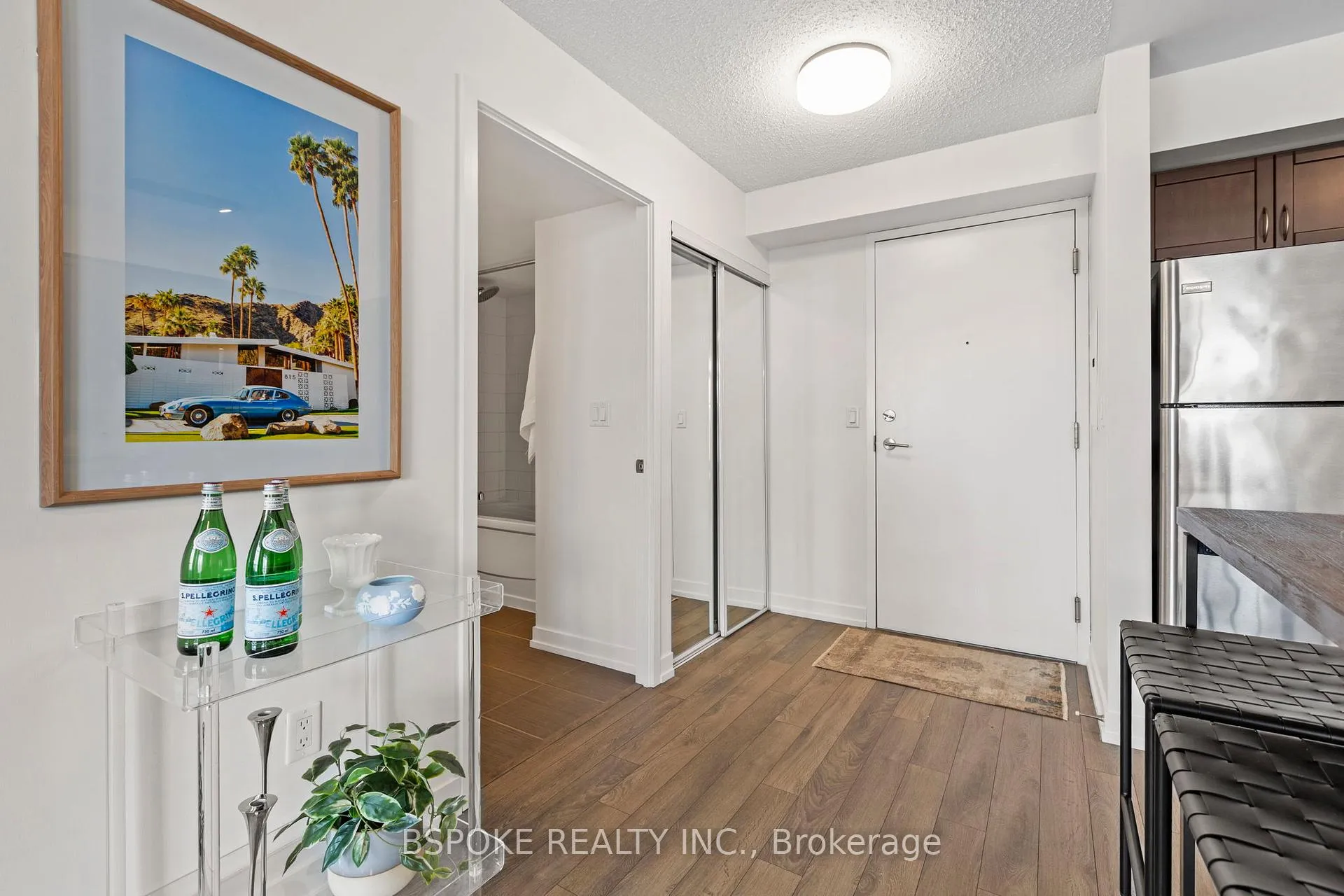 Photo 2 of Unit 722, 812 Lansdowne Avenue, Toronto, Dovercourt-Wallace Emerson-Junction — HOMEH