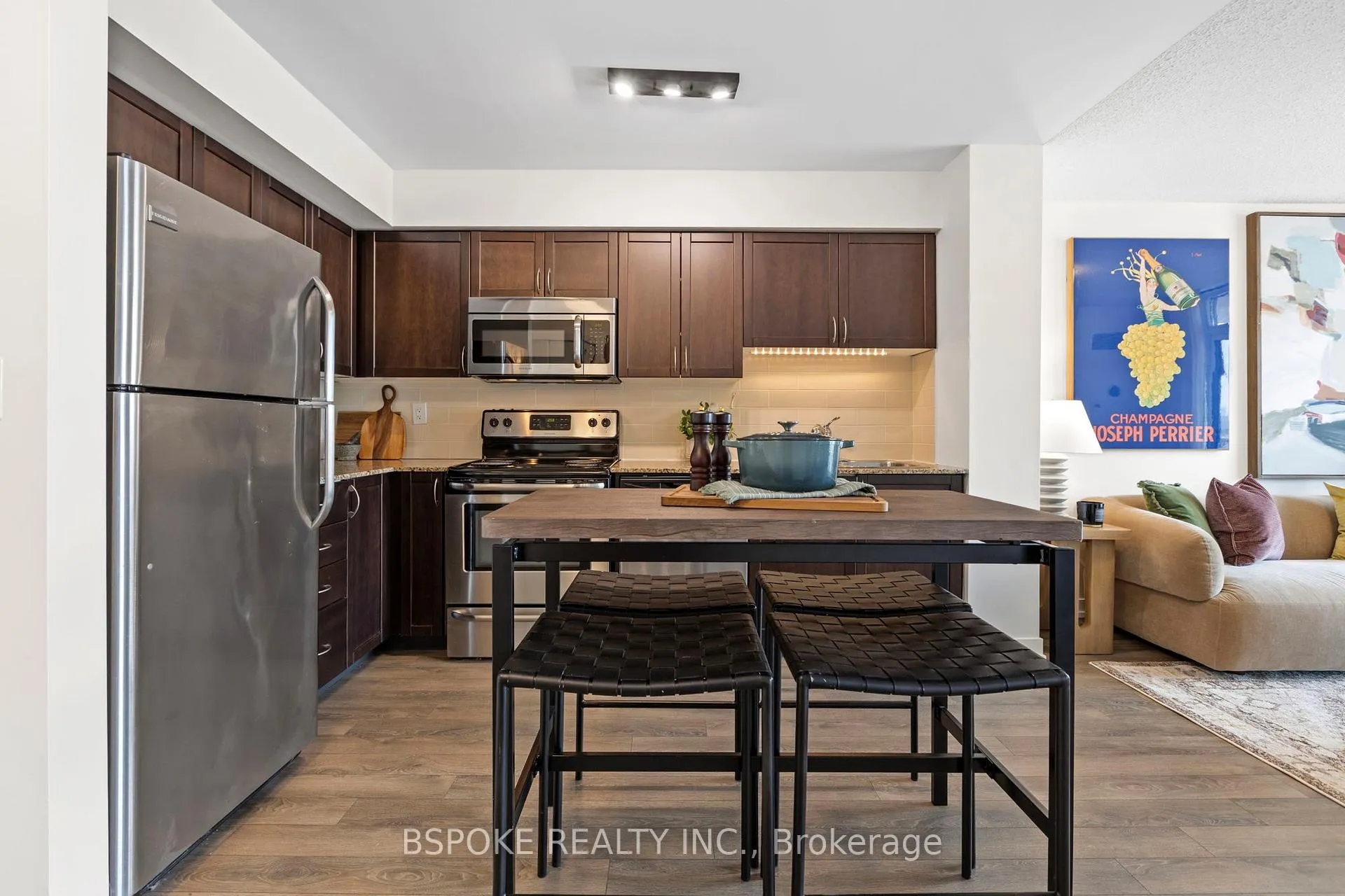 Photo 4 of Unit 722, 812 Lansdowne Avenue, Toronto, Dovercourt-Wallace Emerson-Junction — HOMEH