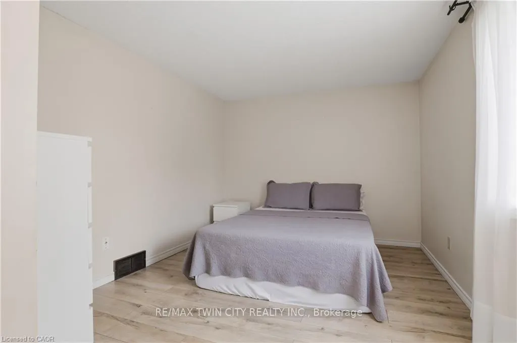 Photo 14 of Unit 15, 255 Northlake Drive, Waterloo — HOMEH