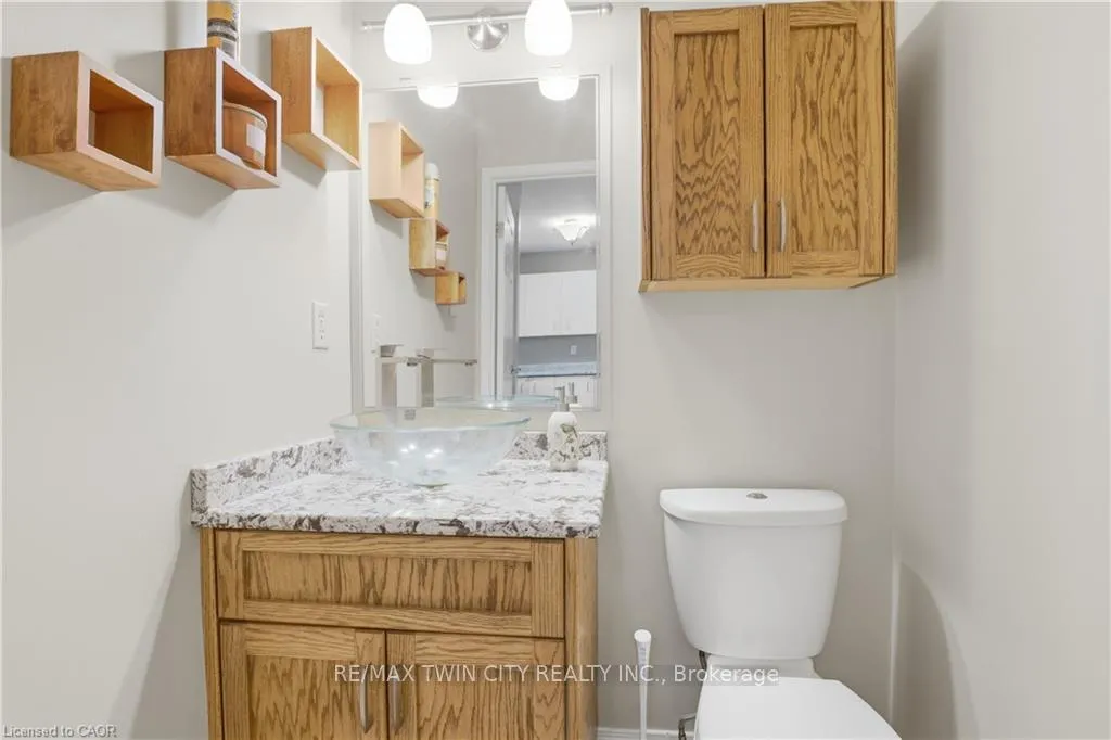 Photo 22 of Unit 15, 255 Northlake Drive, Waterloo — HOMEH