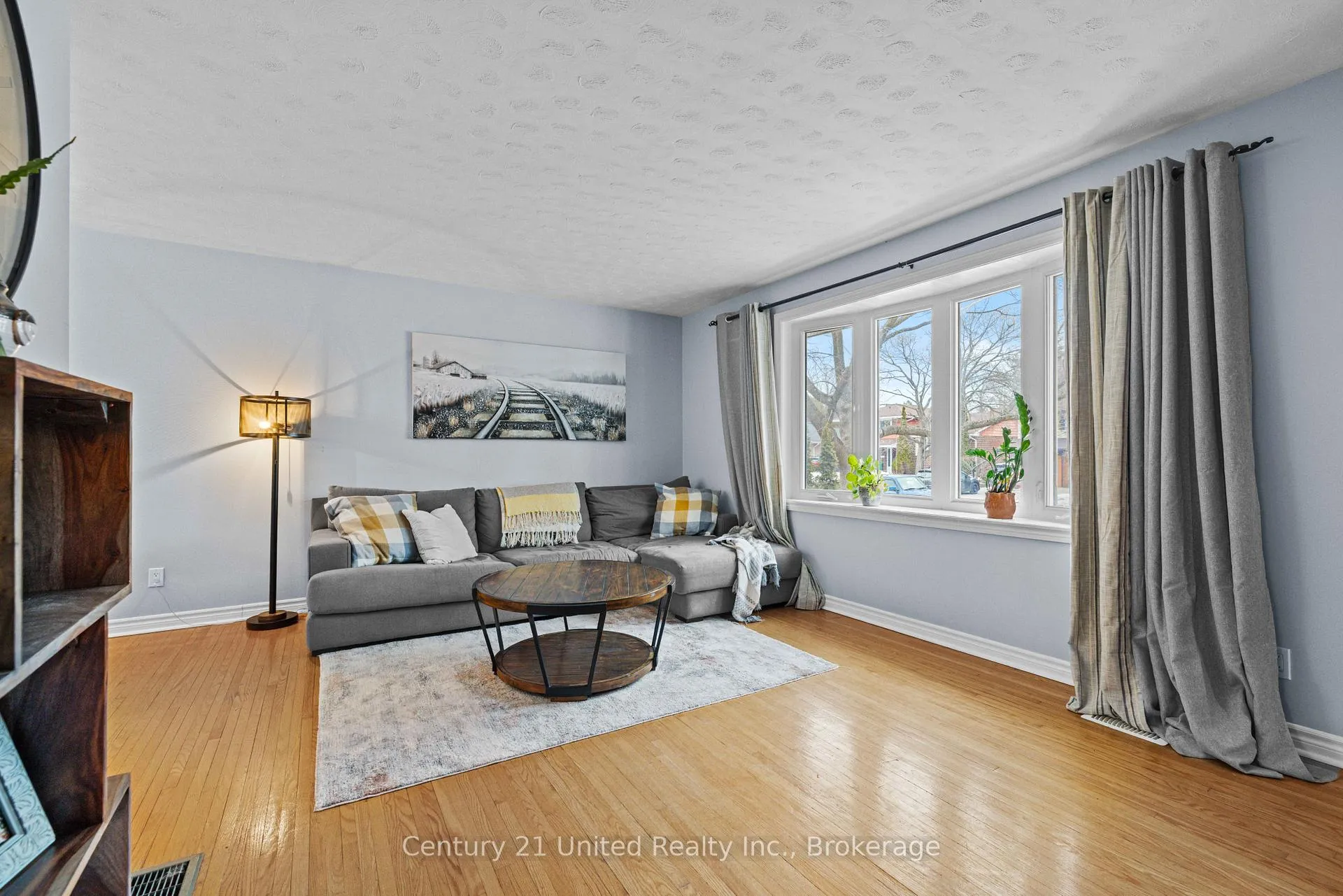 Photo 8 of 1227 Cartier Boulevard, Peterborough, Northcrest Ward 5 — HOMEH