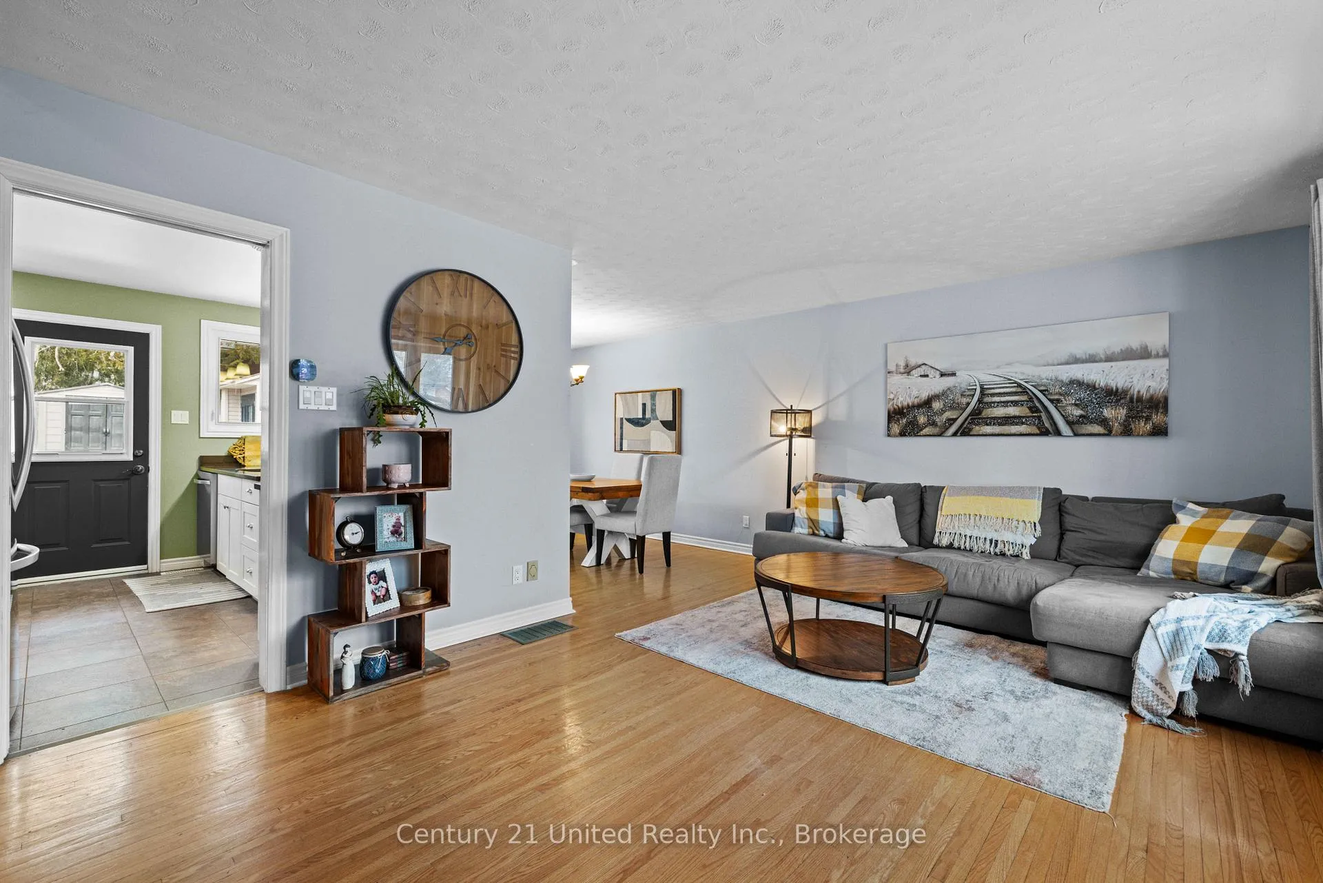 Photo 9 of 1227 Cartier Boulevard, Peterborough, Northcrest Ward 5 — HOMEH