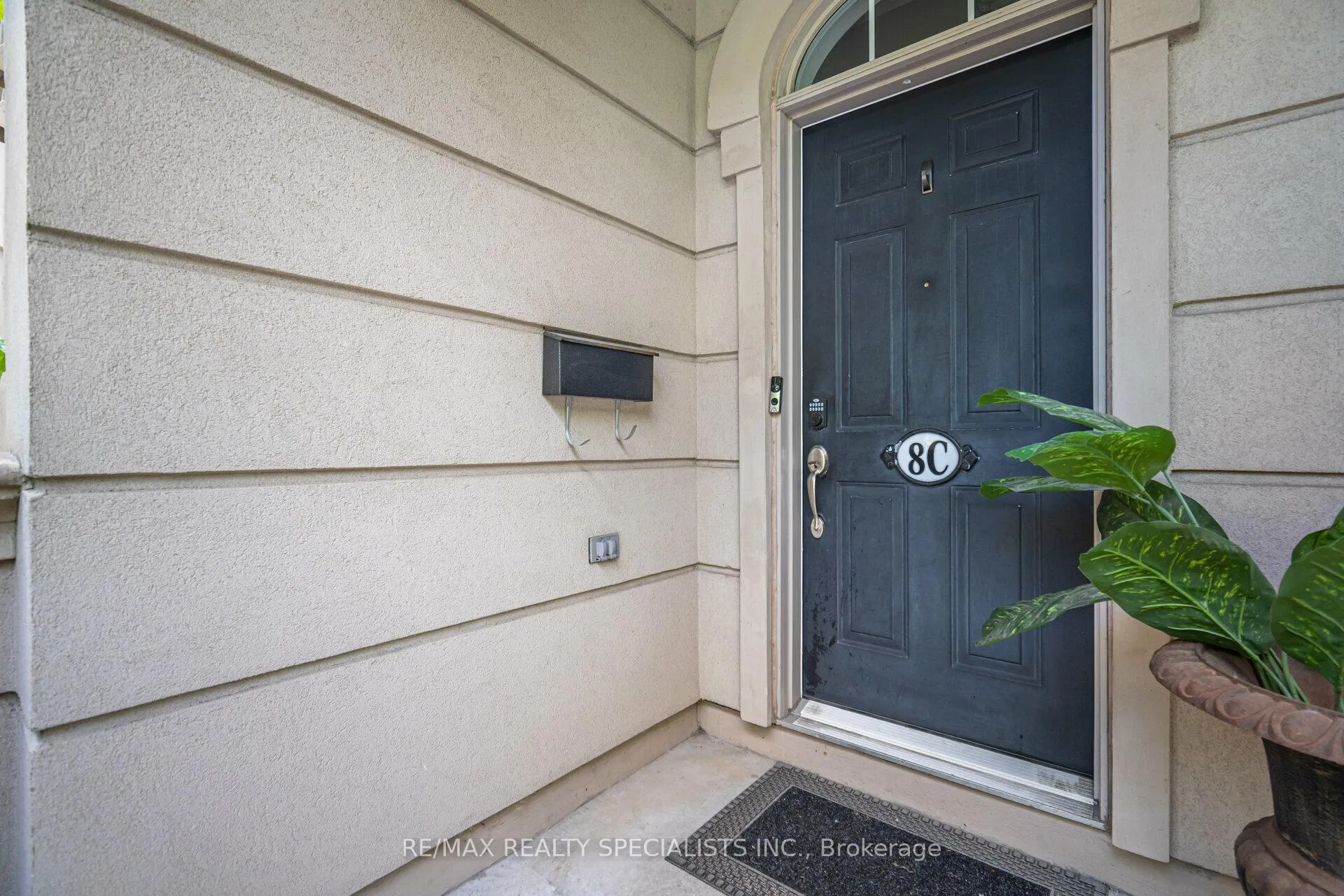 Photo 2 of 8C Clairtrell Road, North York, Willowdale East — HOMEH