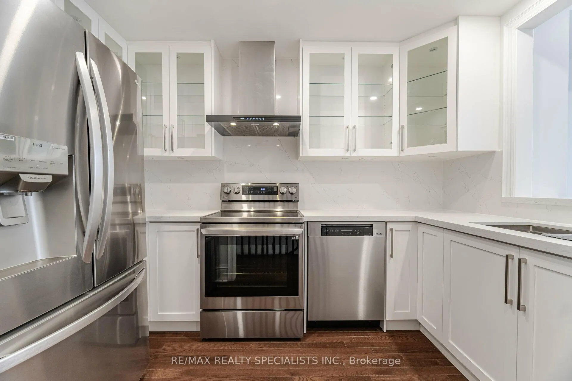 Photo 7 of 8C Clairtrell Road, North York, Willowdale East — HOMEH
