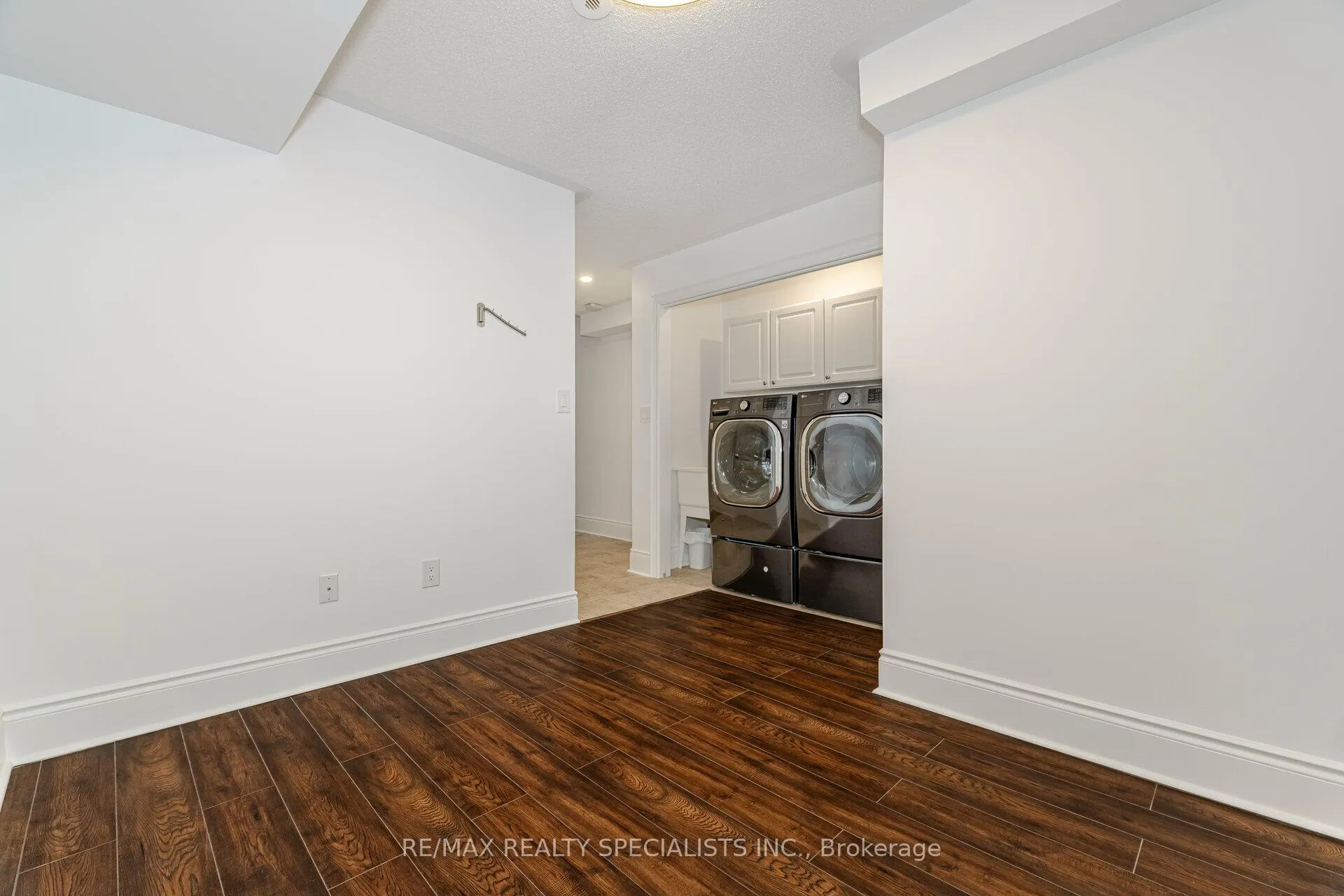 Photo 32 of 8C Clairtrell Road, North York, Willowdale East — HOMEH