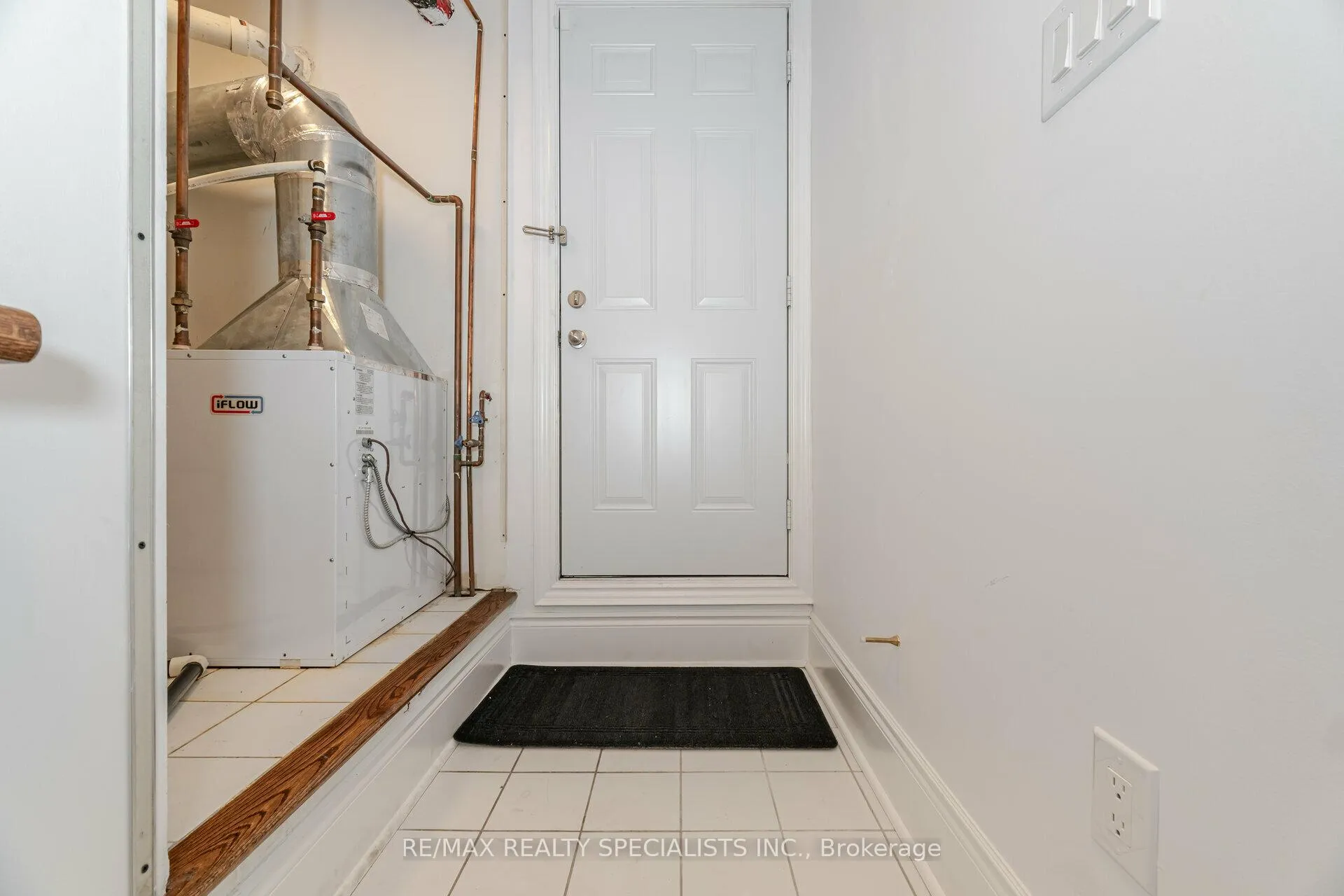 Photo 35 of 8C Clairtrell Road, North York, Willowdale East — HOMEH